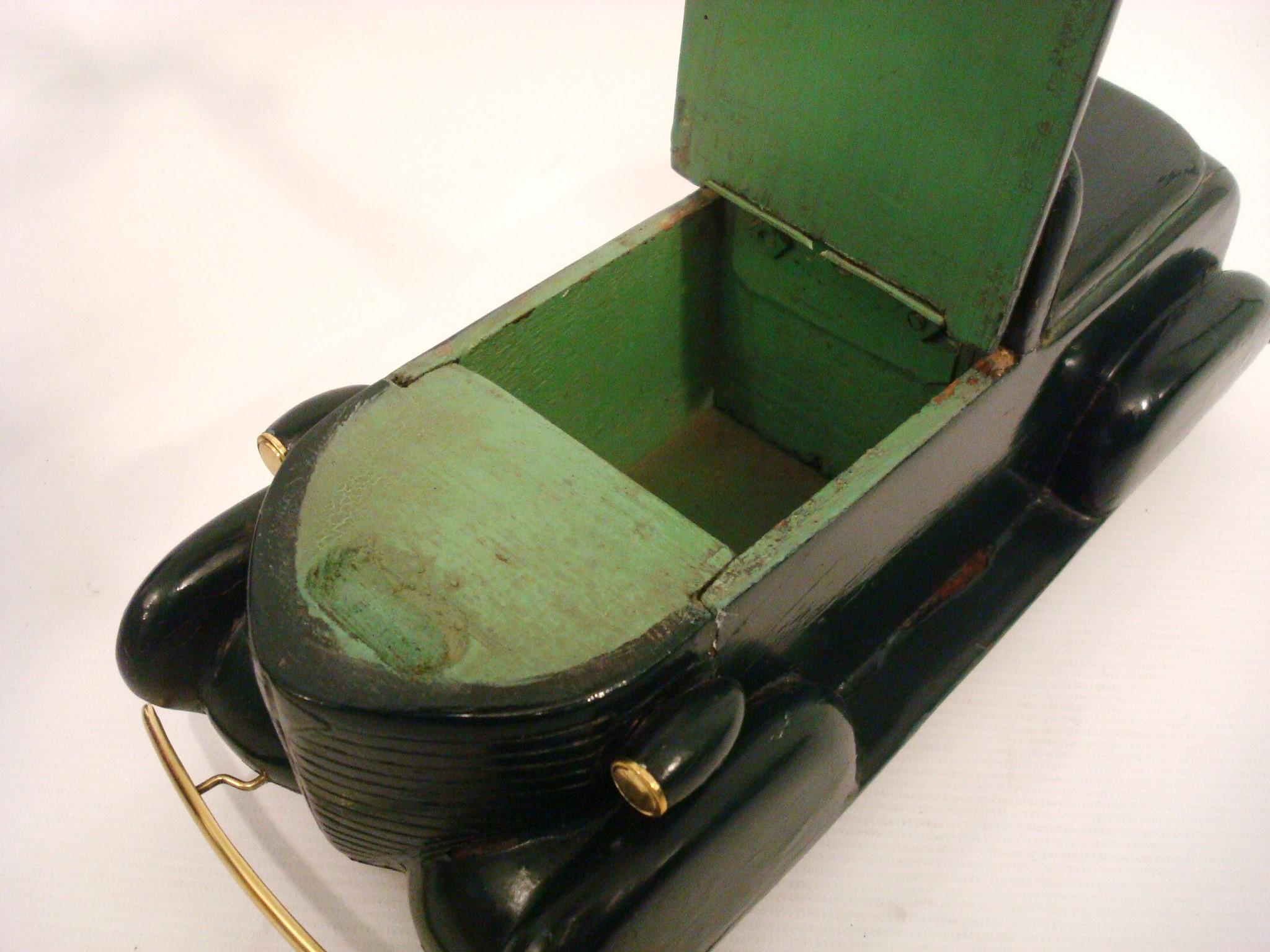 Coche Art Decó / Folk Art Tallado a Mano, EEUU Años 40 en venta 4