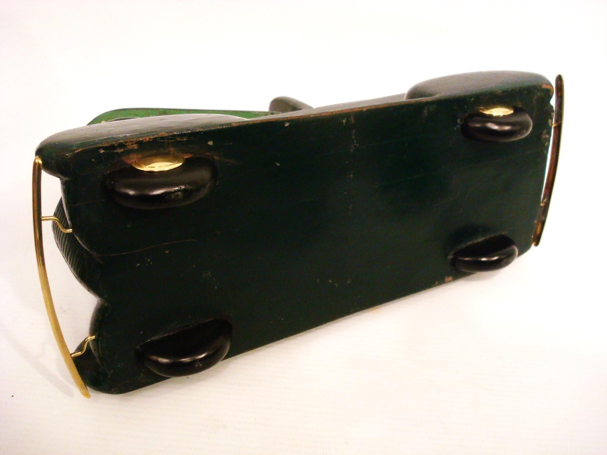 Coche Art Decó / Folk Art Tallado a Mano, EEUU Años 40 en venta 7