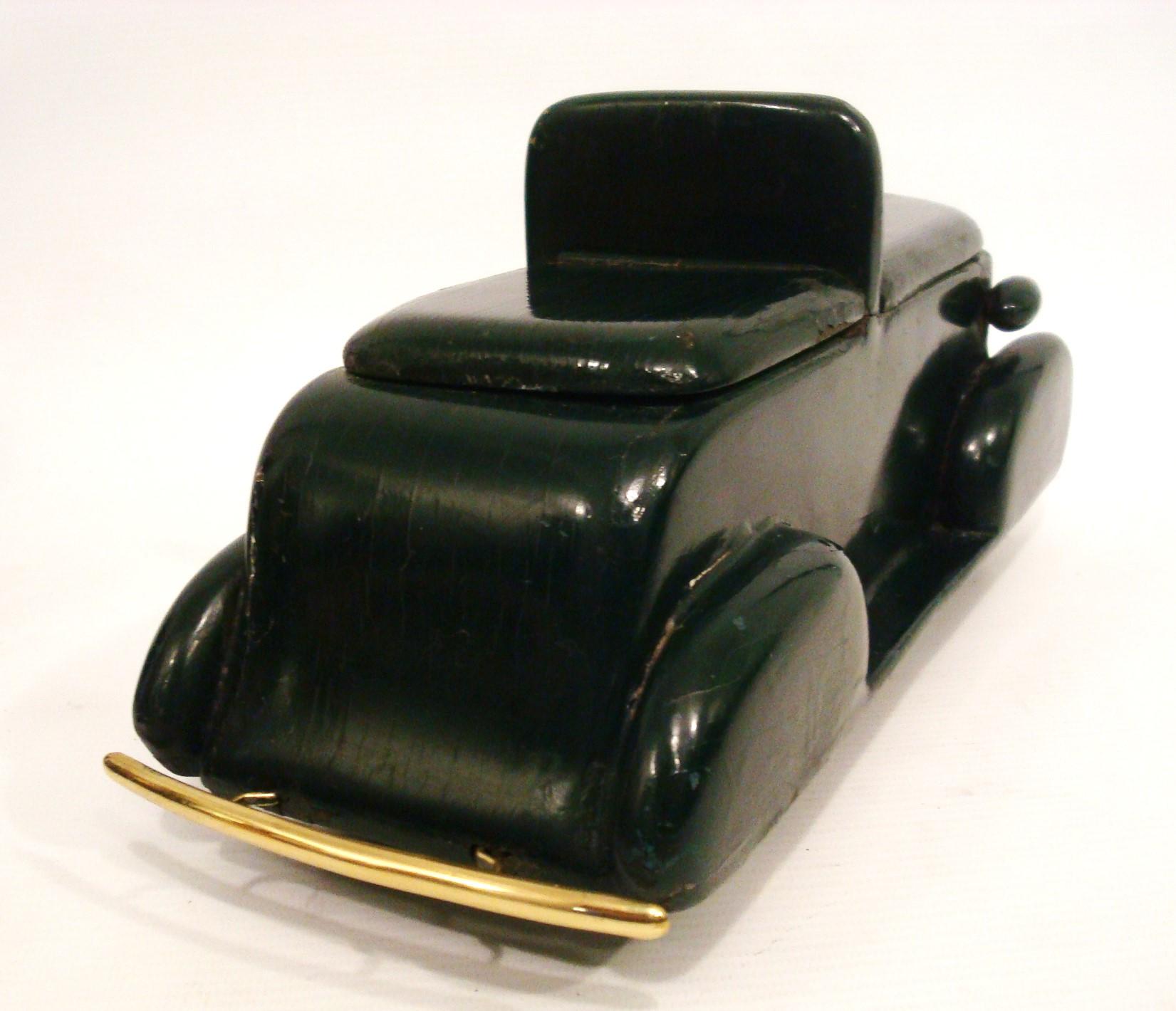 Coche Art Decó / Folk Art Tallado a Mano, EEUU Años 40 Latón en venta