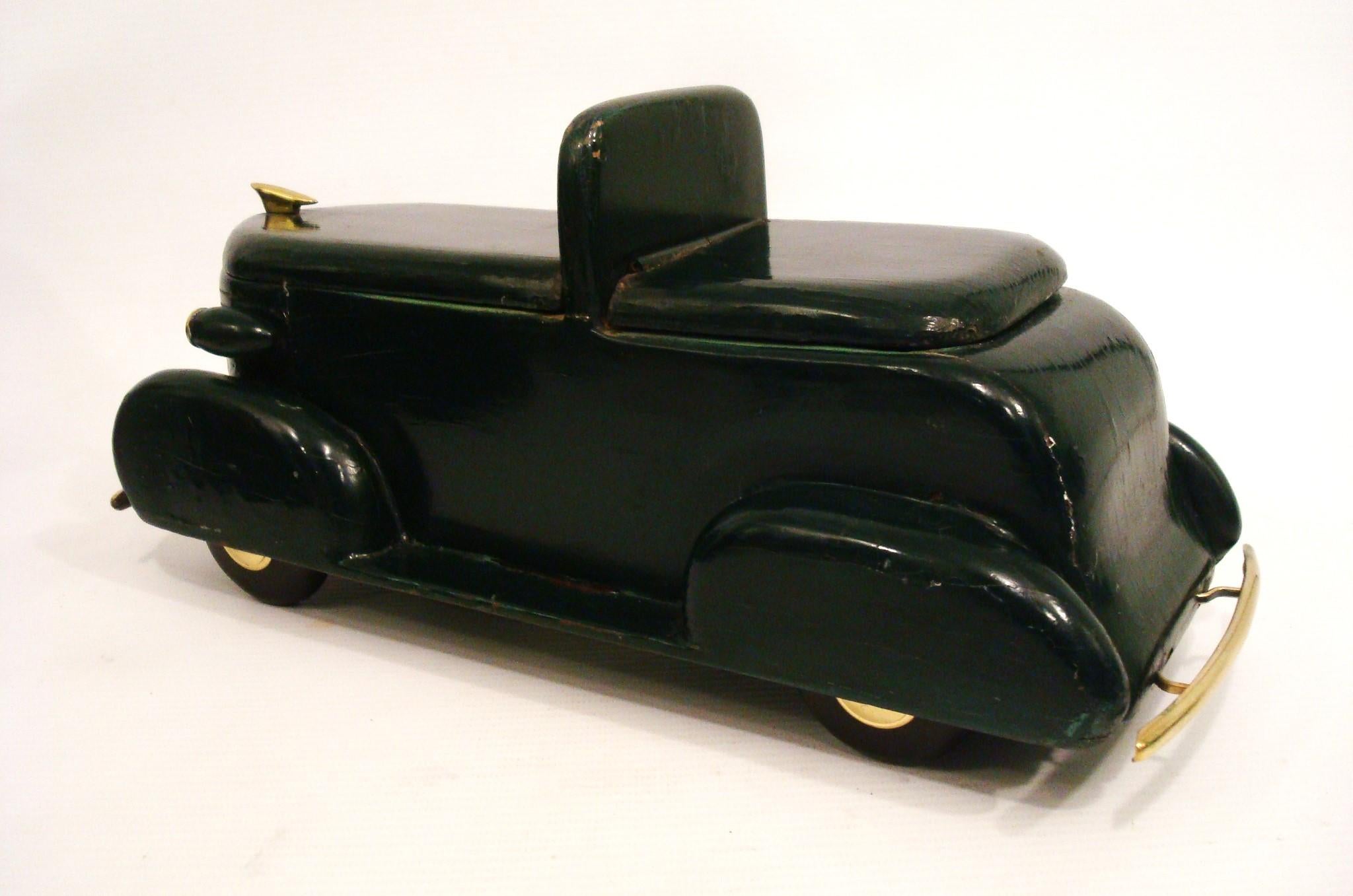 Coche Art Decó / Folk Art Tallado a Mano, EEUU Años 40 en venta 1