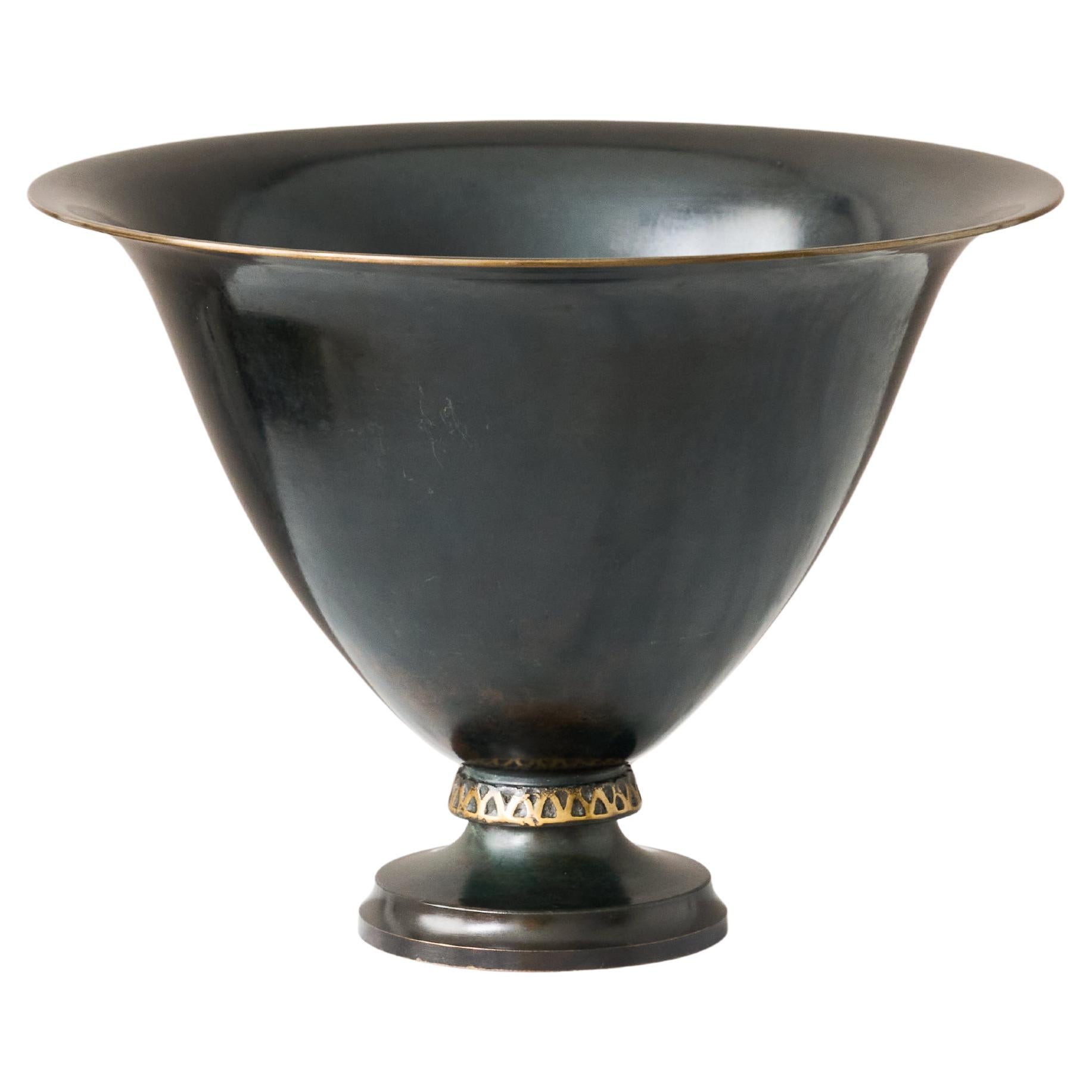 Bol en bronze à pied Art déco par Frederiksberg Bronce, Danemark, années 1930. en vente