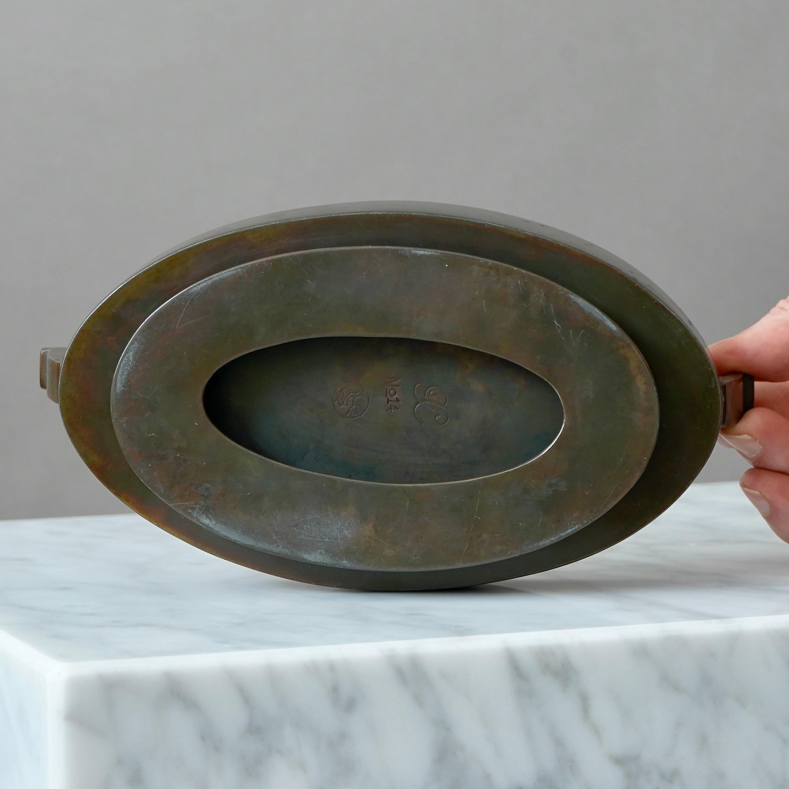 Cast Art Deco Footed Oval Bronze Bowl by Gross & Christensen, Denmark, 1930s For Sale