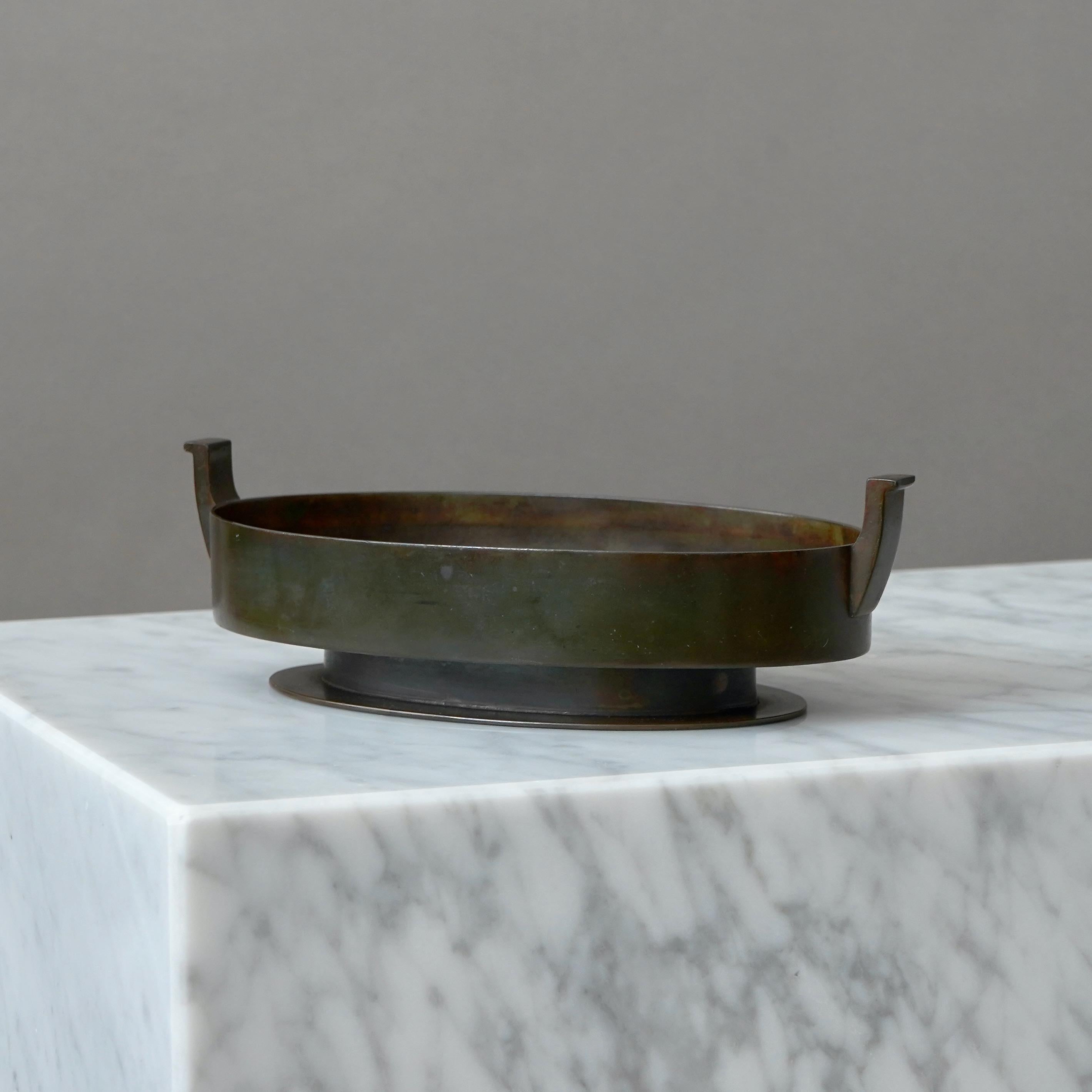 Art Deco Footed Oval Bronze Bowl by Gross & Christensen, Denmark, 1930s For Sale 1