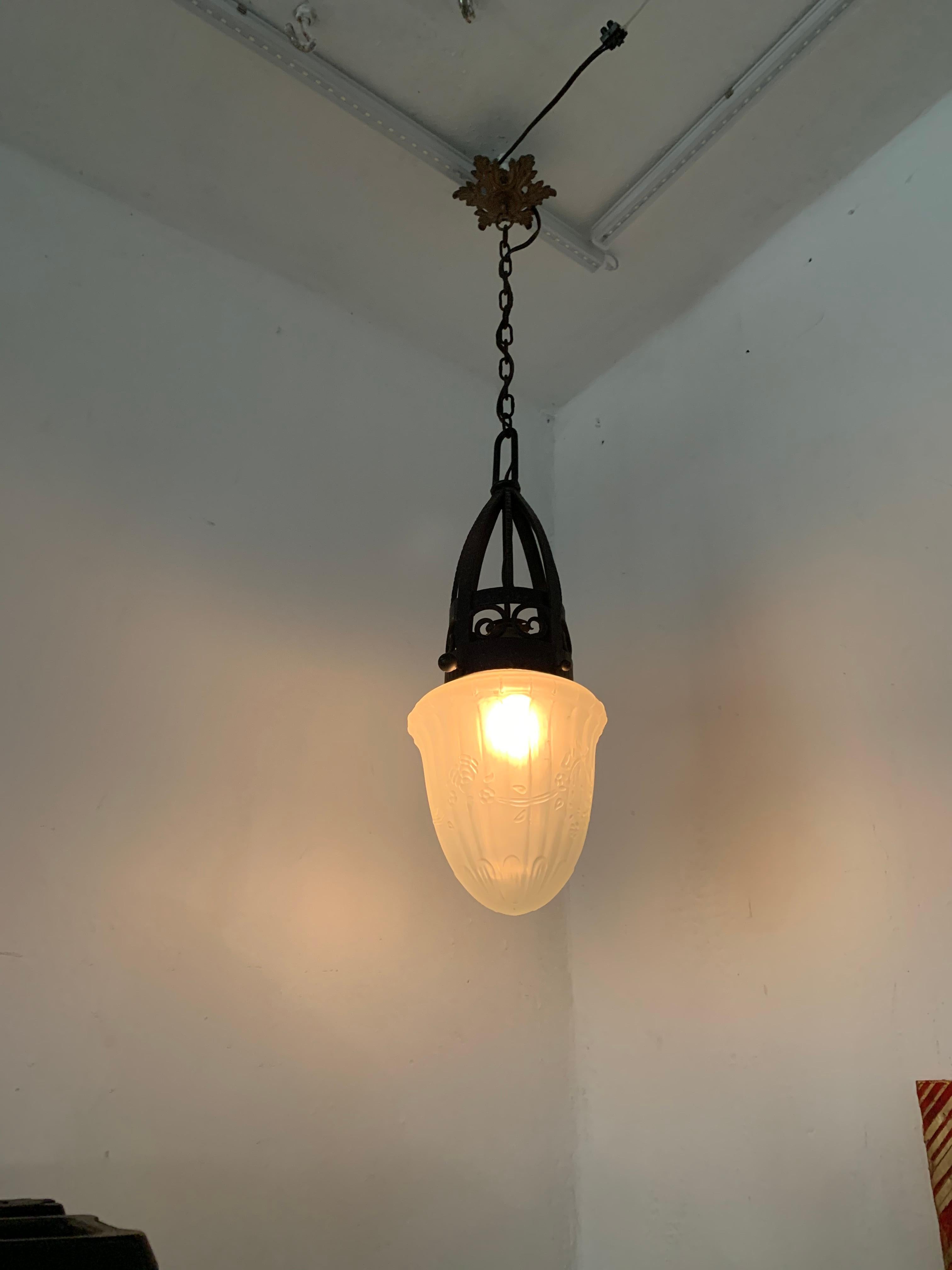 Art Deco Forged Iron and Pressed Glass Lantern ITSO Edgar Brandt, circa 1930 4