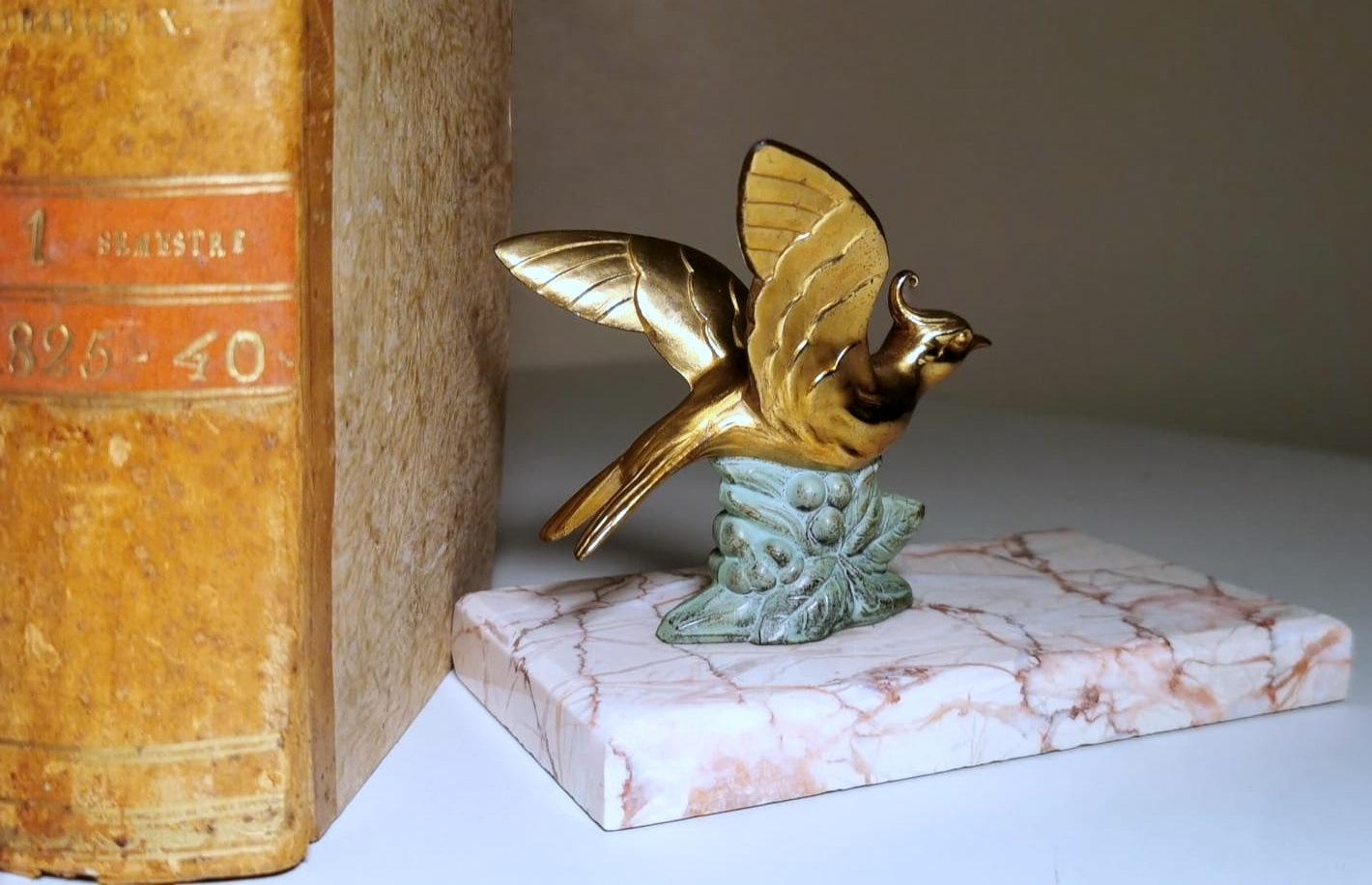 Art Deco France Pair Of Metal Bird Bookends With Fine Marble Base For Sale 2