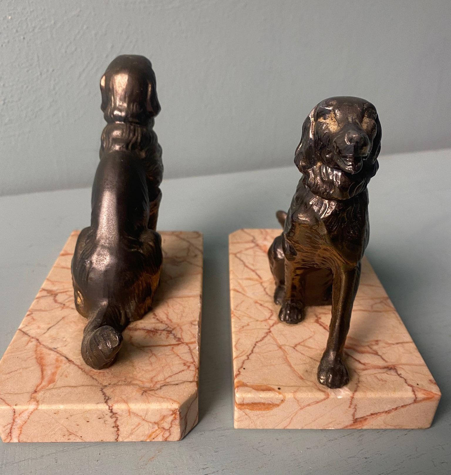 Art Deco France Pair Of Metal Bookends Featuring Dogs With A Fine Marble Base For Sale 2
