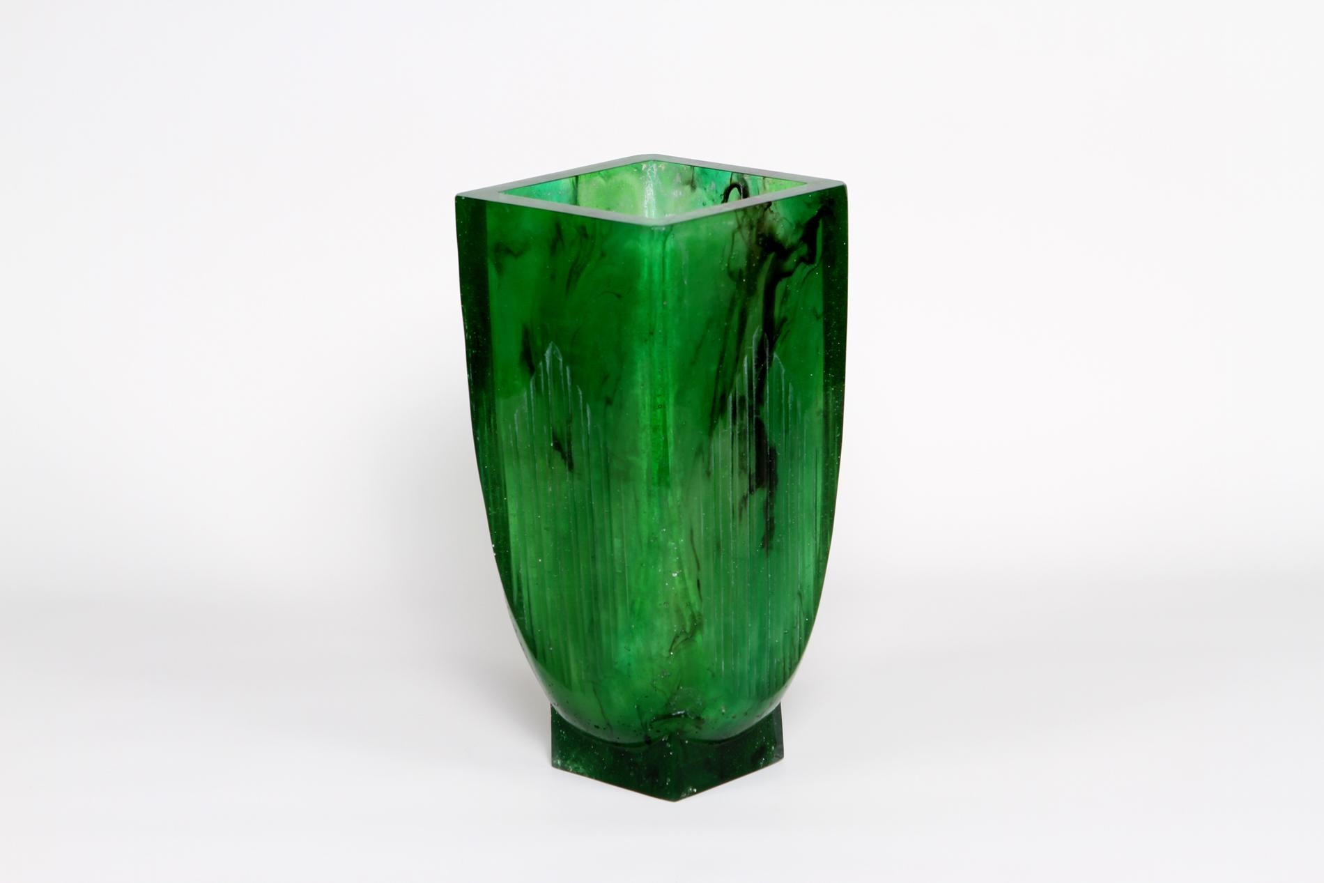 Vase vert Art Dco Franois Decorchemont Excellent état à SAINT-OUEN-SUR-SEINE, FR