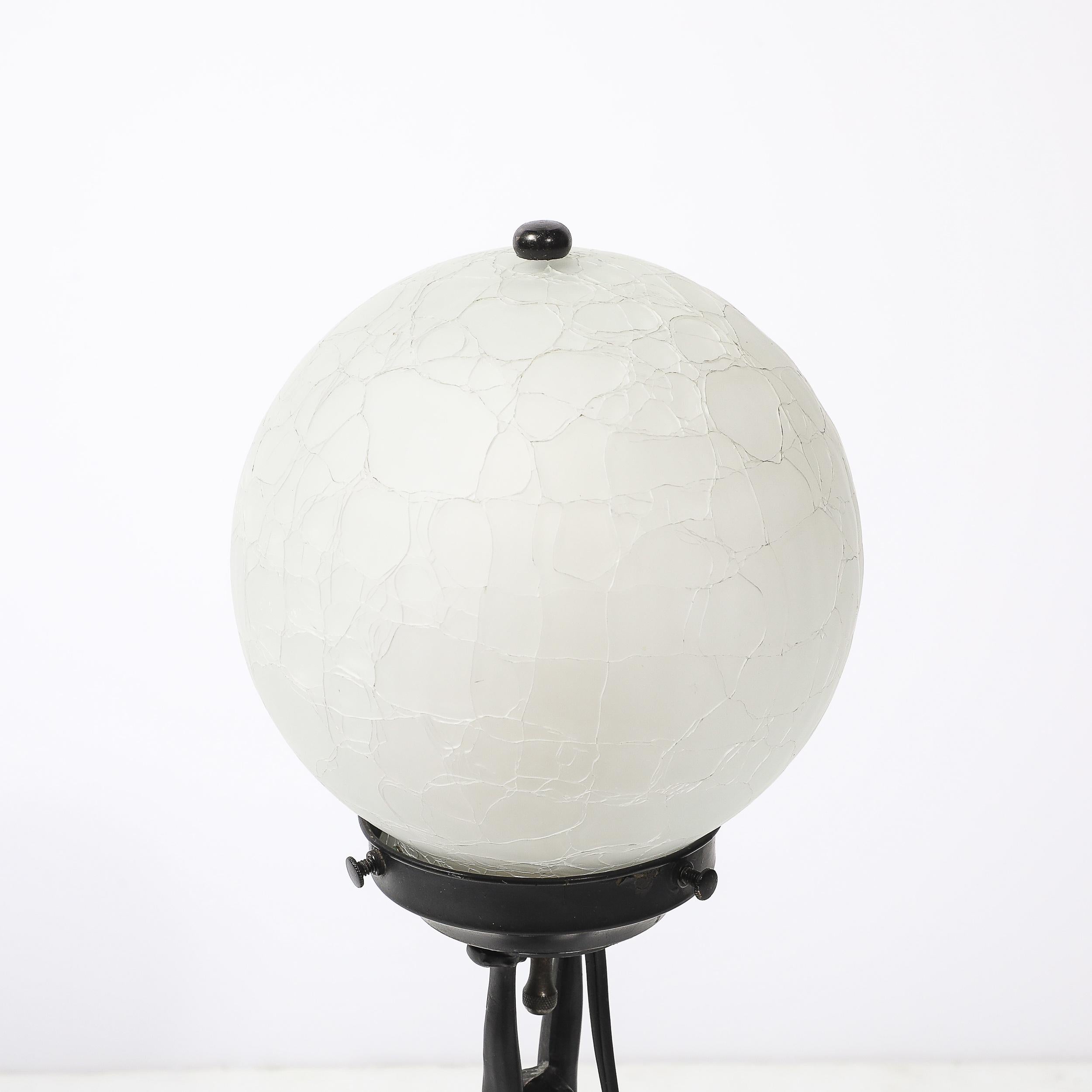 Lampada da tavolo Art Deco Frankart L210 con paralume in bronzo nudo e vetro bianco craqueleur in vendita 4