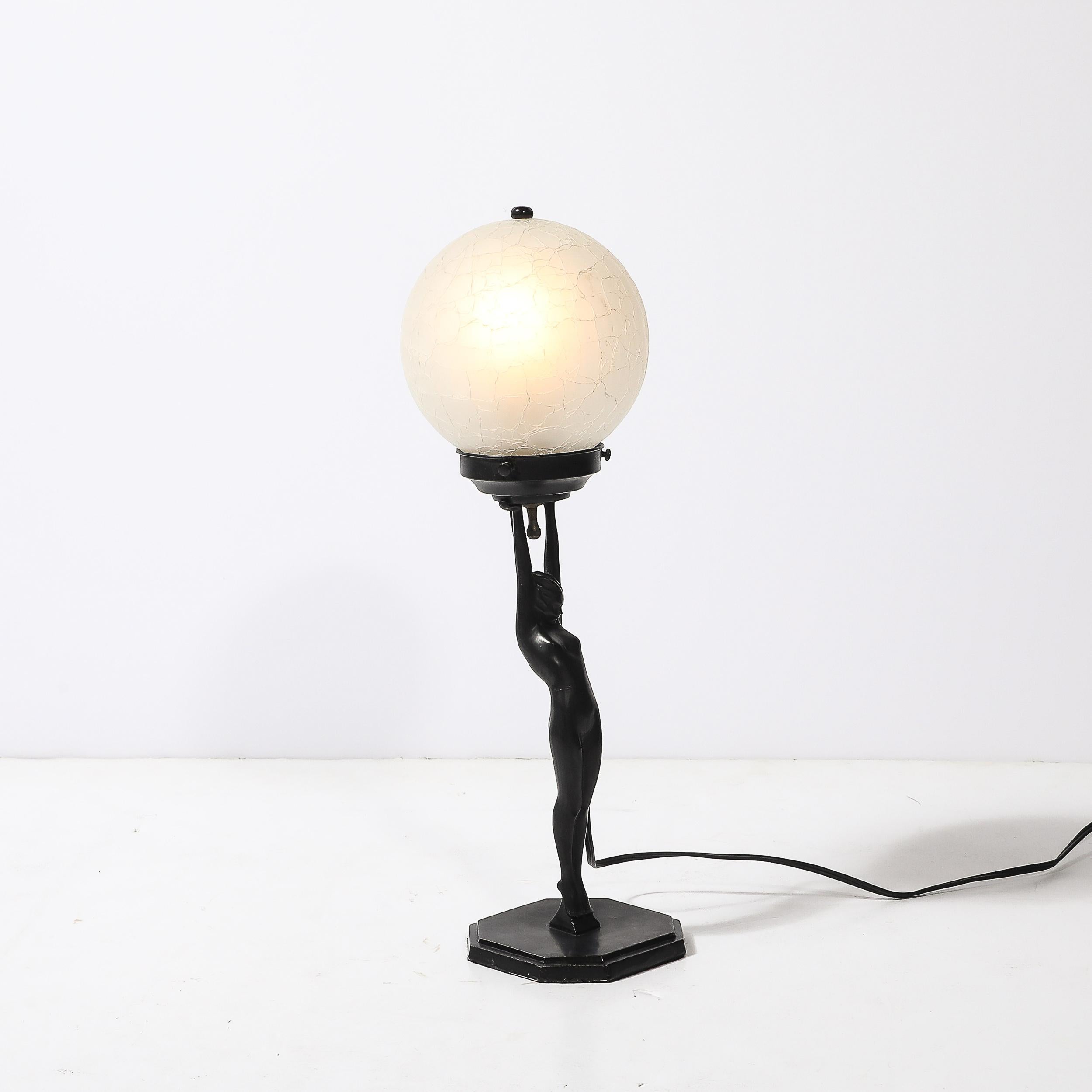 Lampada da tavolo Art Deco Frankart L210 con paralume in bronzo nudo e vetro bianco craqueleur in vendita 10