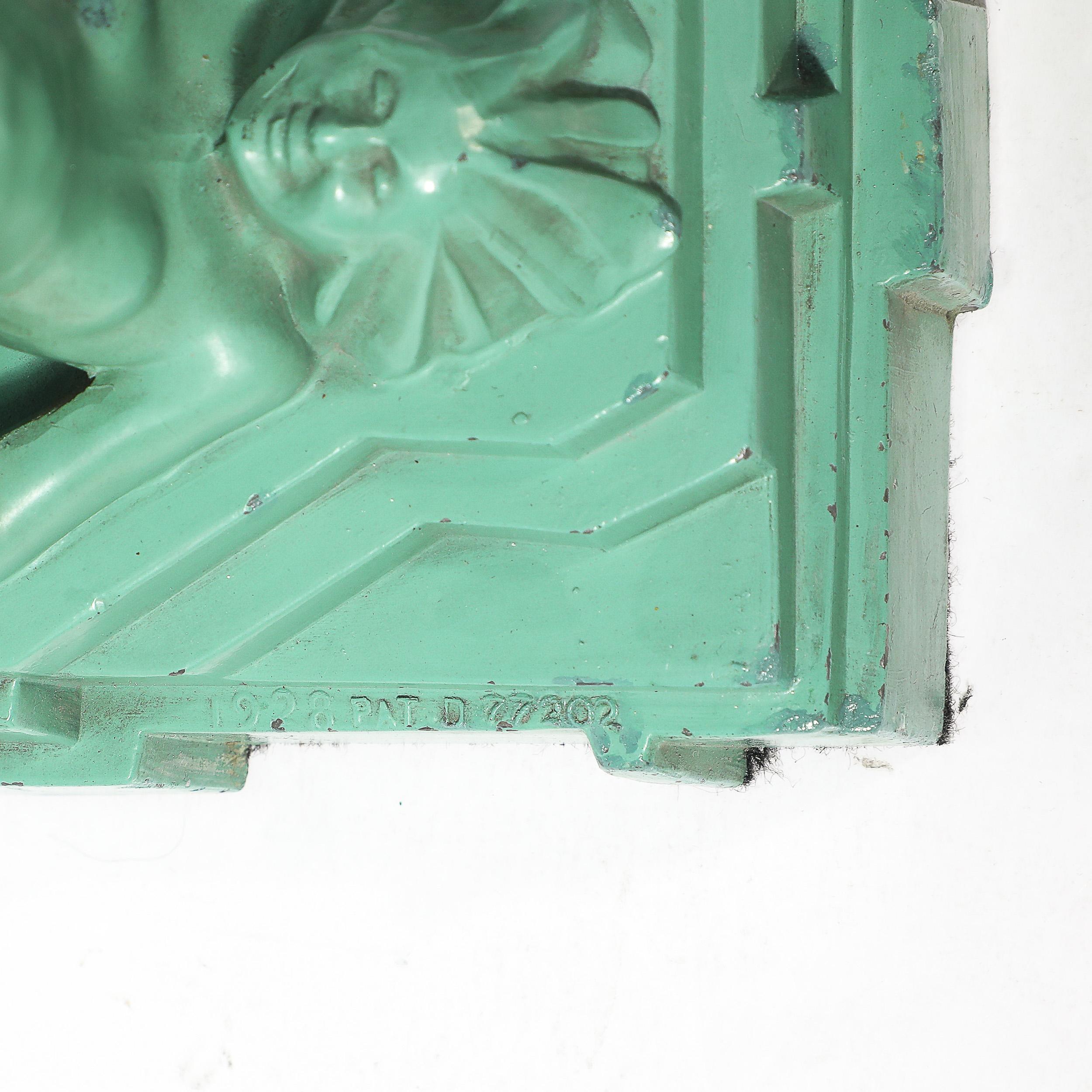 Art Deco Frankarts #L220 Turquoise Figurative Green Craqueleur Glass Table Lamp en vente 4