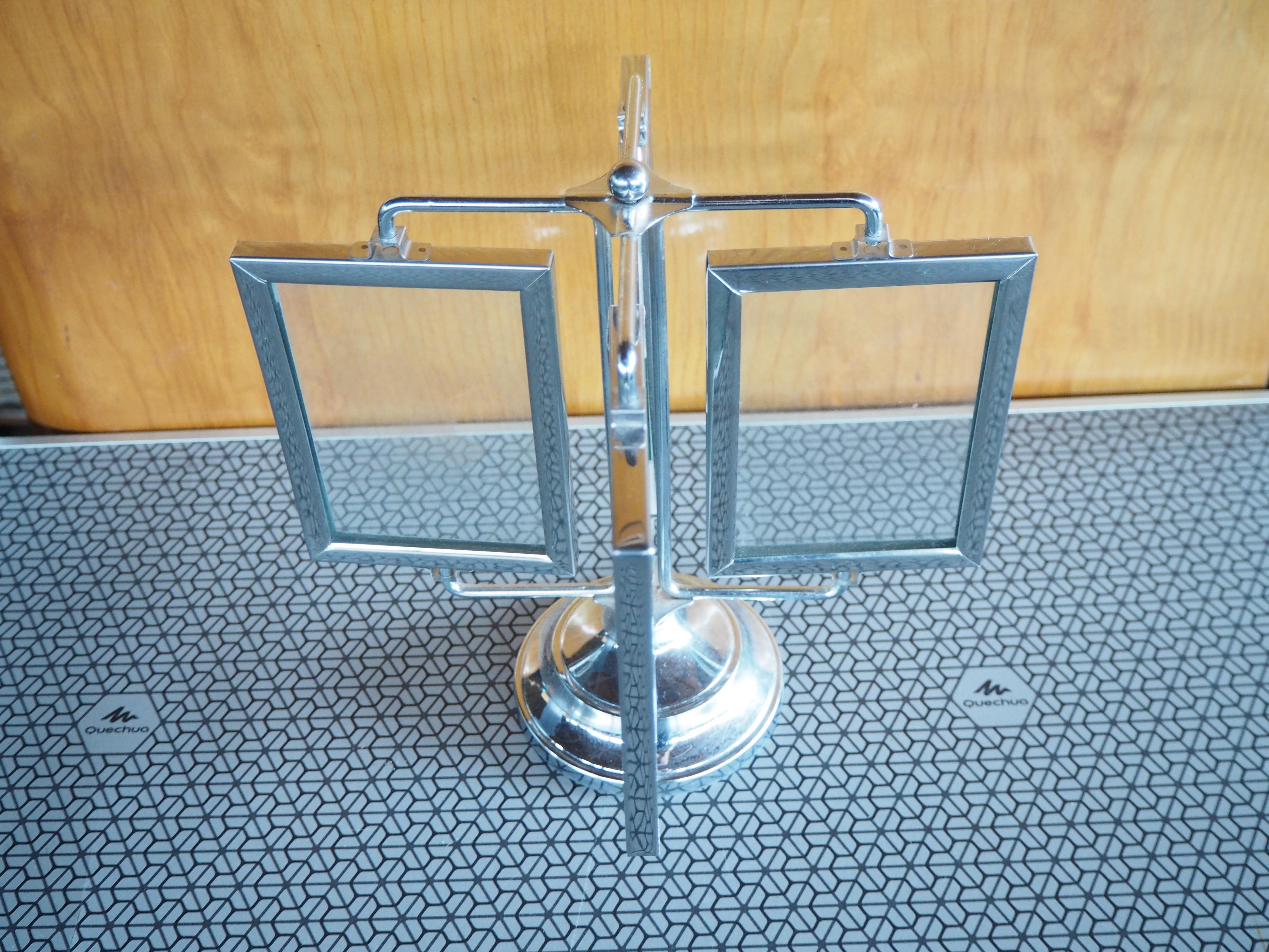 Cadre photo Art déco sur pied en chrome, années 1930 en vente 2