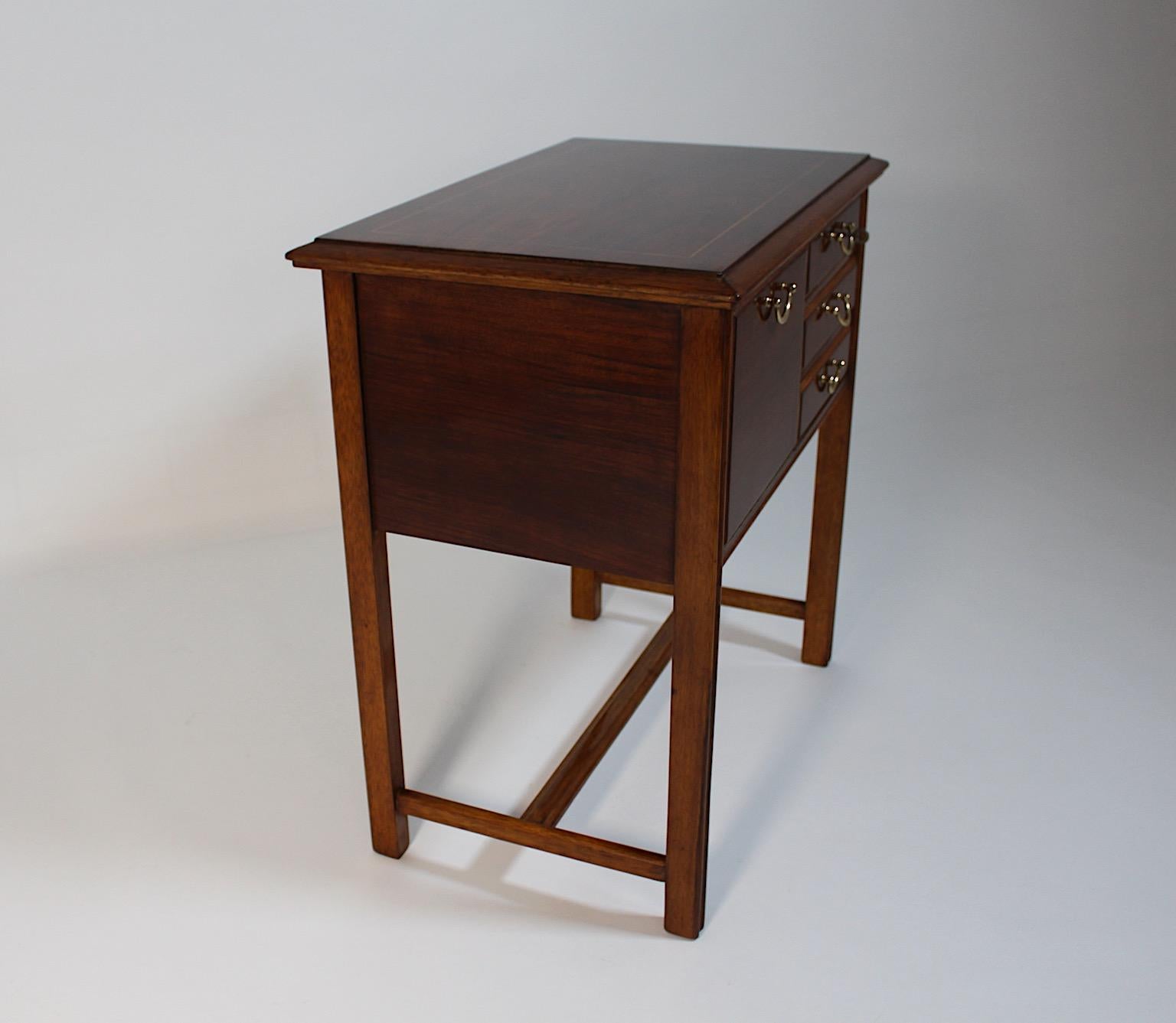 Freistehende Art-Déco-Schreibtischkommode aus Eiche und Nussbaumholz, Josef Frank zugeschrieben, 1927 im Angebot 2