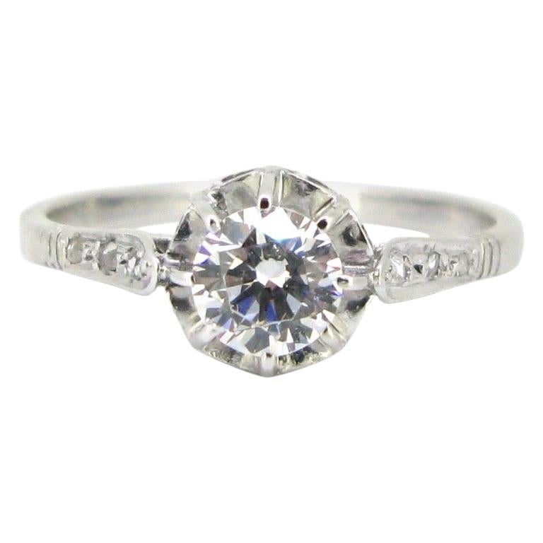 Art Deco French 0.90 Carat Diamond Solitaire Platinum Ring For Sale