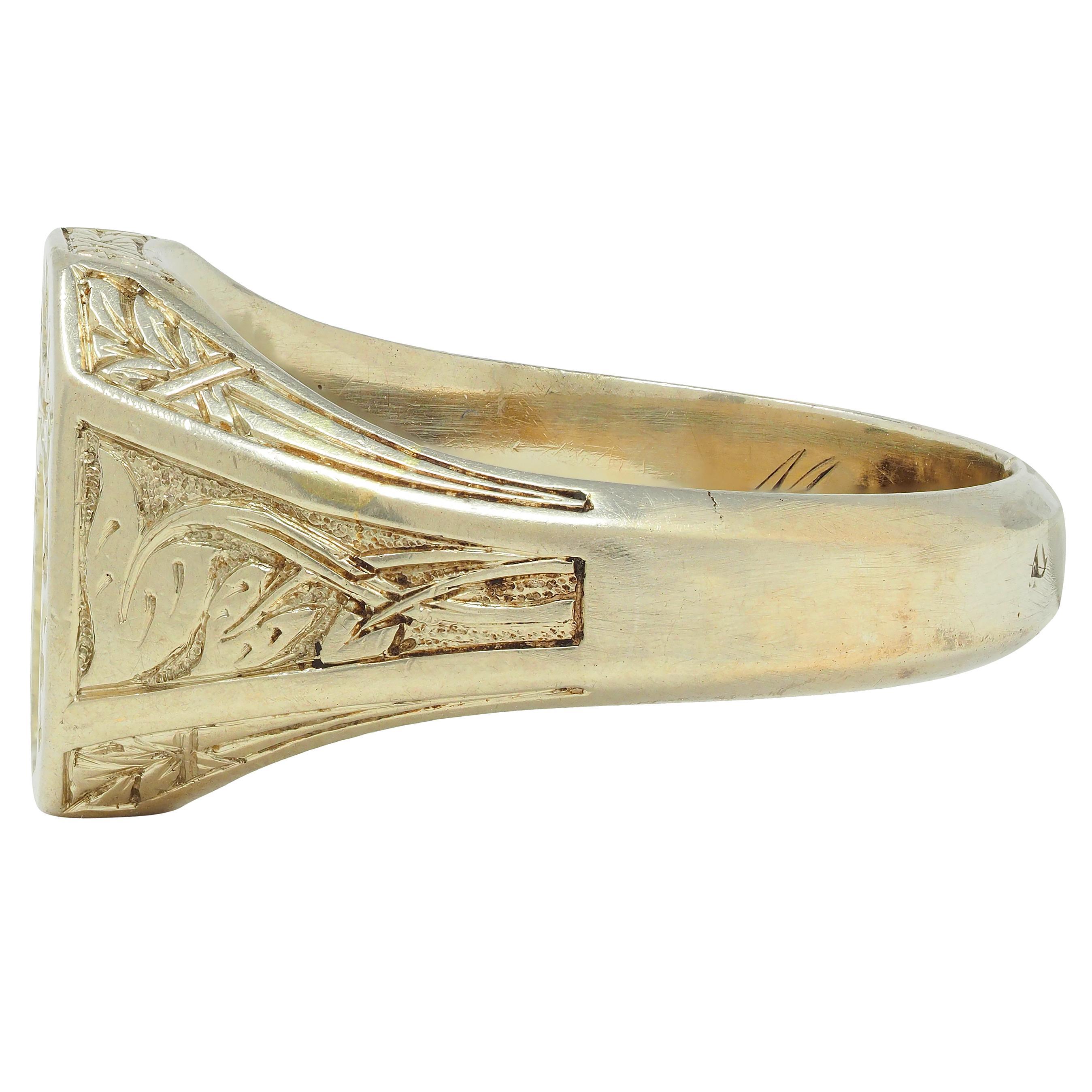 Women's or Men's Art Deco French 1927 18 Karat Yellow Gold Unsiex Heraldry Signet Ring For Sale