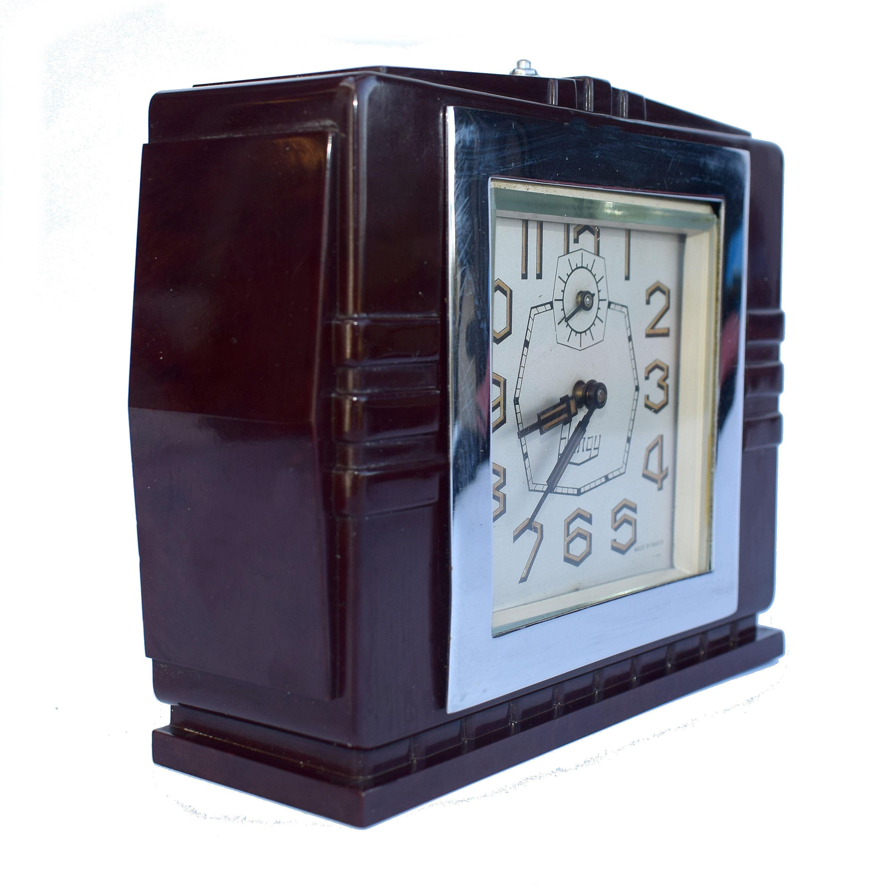 Art Deco French 1930's Bakelite Clock by Blangy In Good Condition For Sale In Devon, England