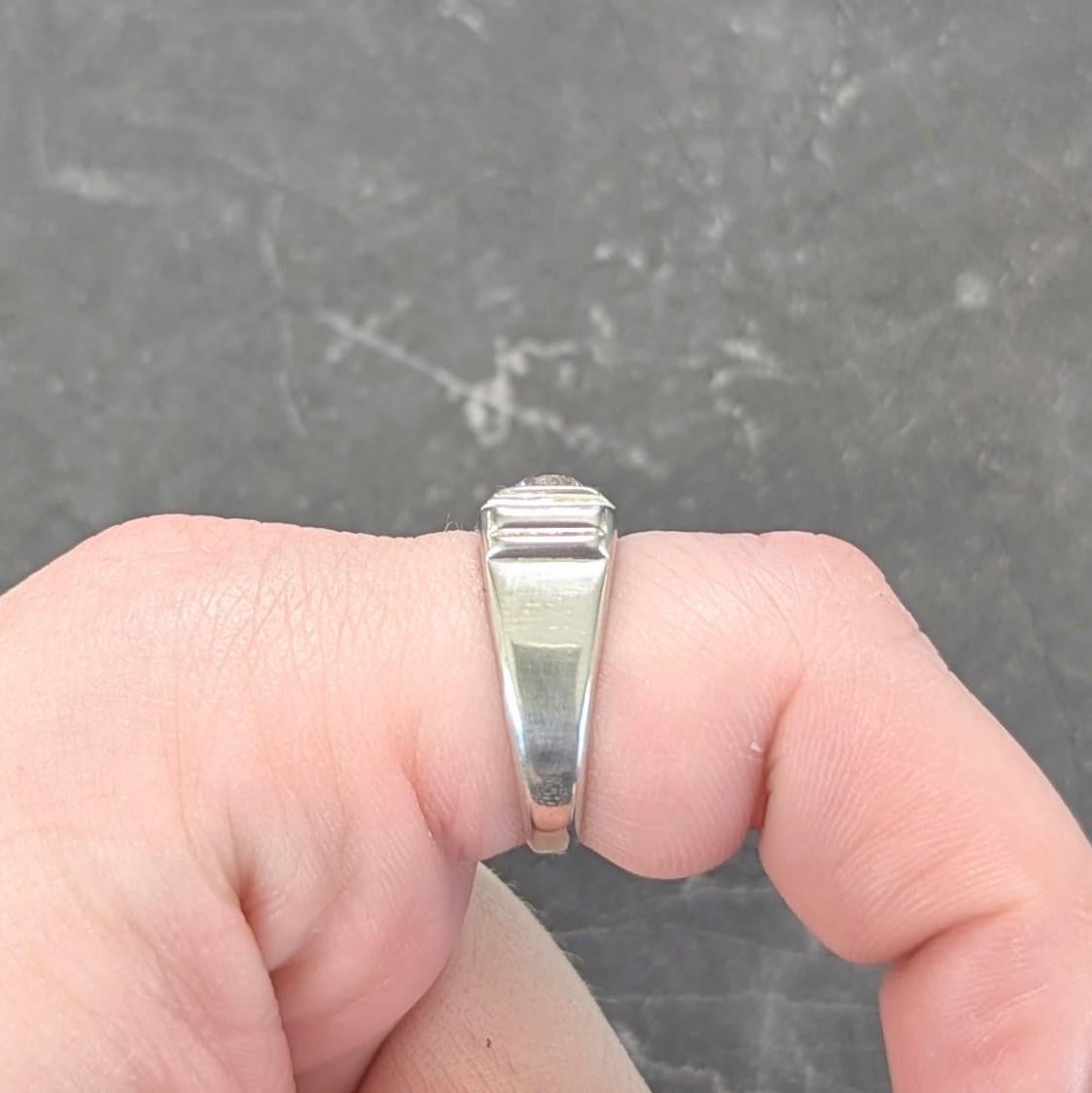 Art Deco French 2.05 CTW Old Mine Diamond Platinum Vintage Three Stone Band Ring For Sale 5
