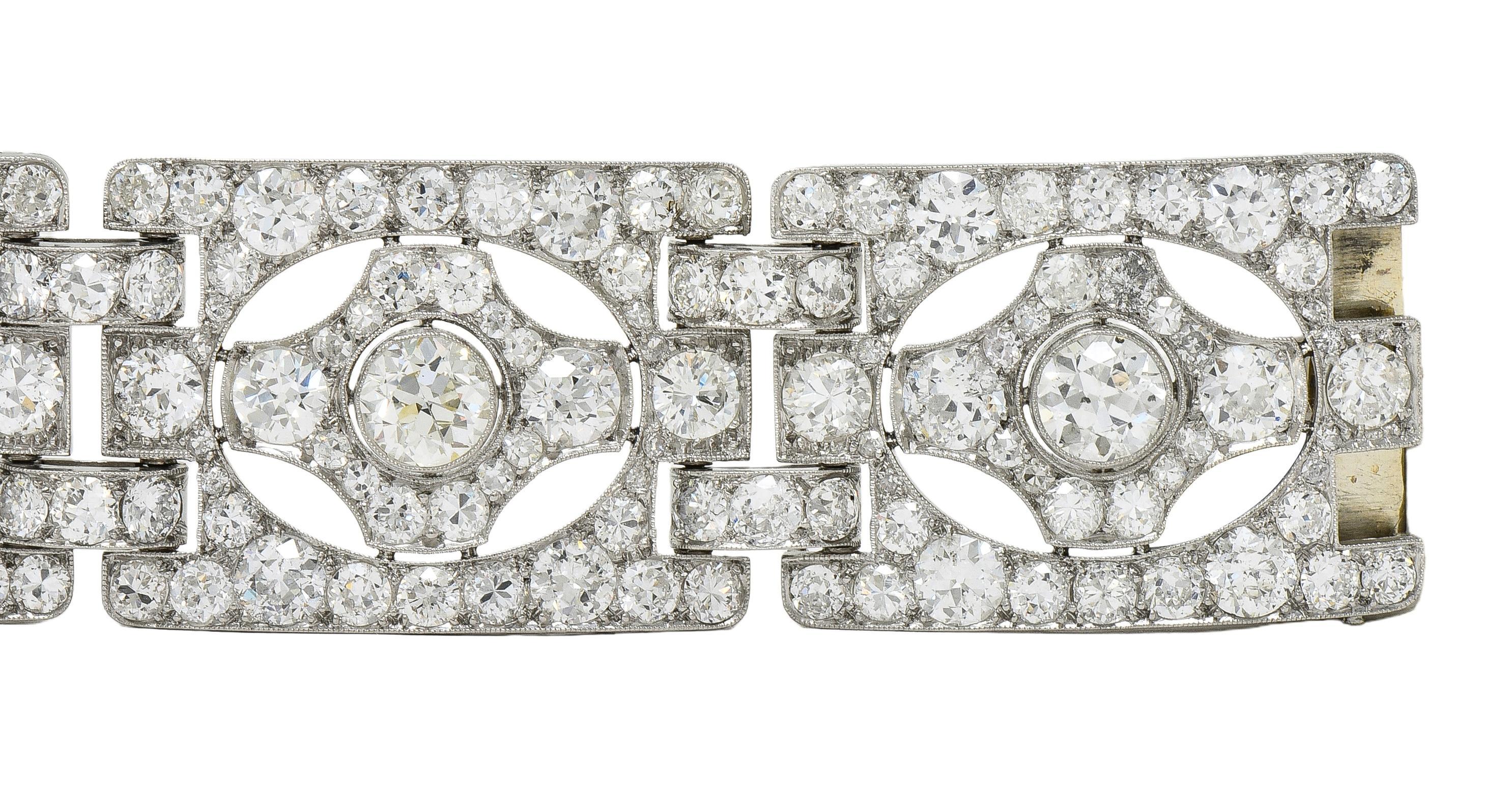 Art Deco French 39.78 CTW Diamond Platinum Vintage Geometric Panel Link Bracelet Damen im Angebot