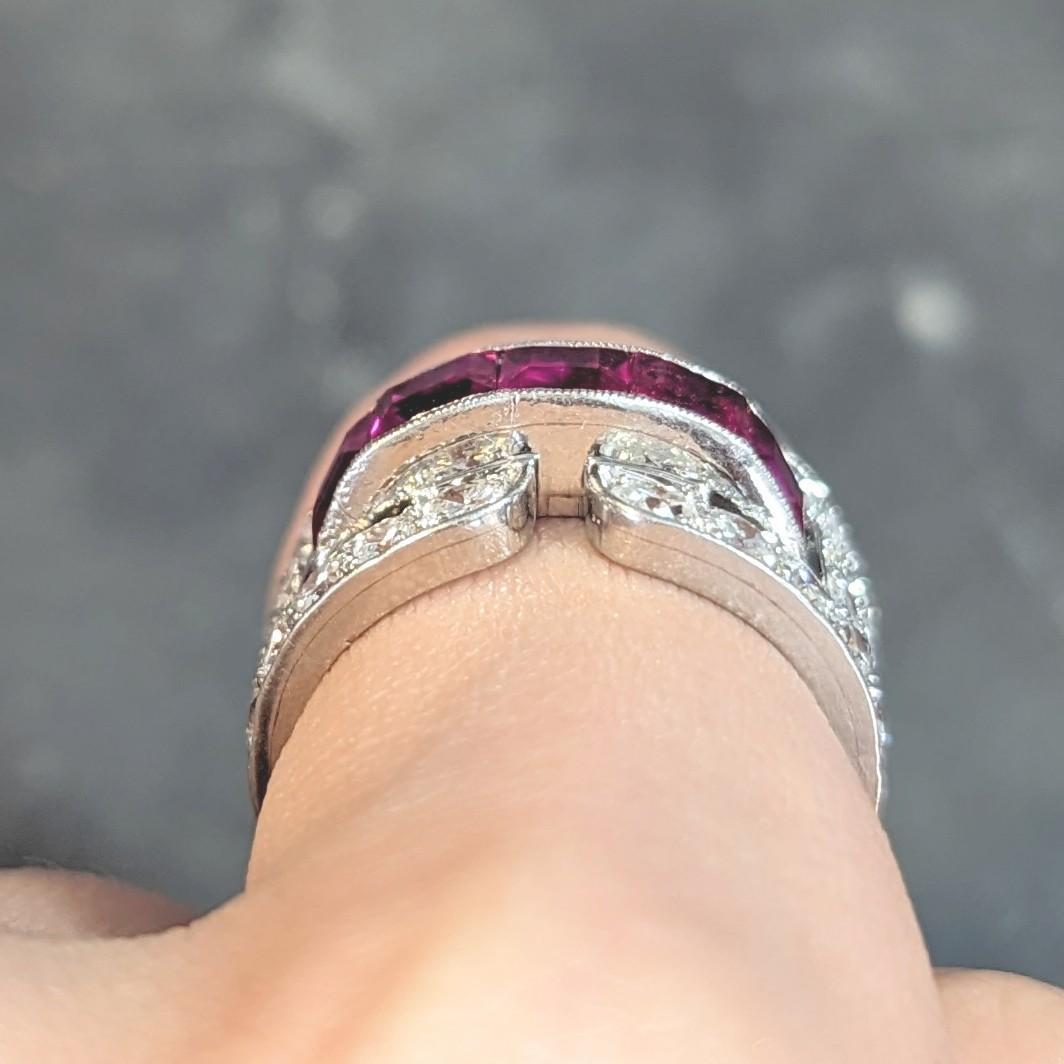 Art Deco Französisch 5,48 Karat Rubin Diamant Platin Vintage Schnalle Band Ring im Angebot 7