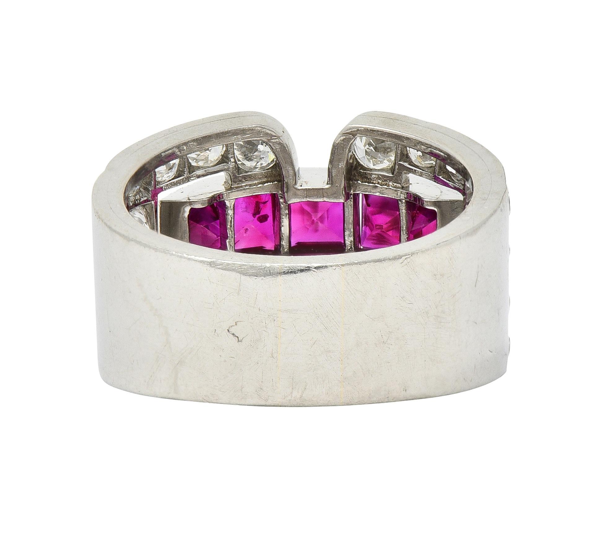 Art Deco Französisch 5,48 Karat Rubin Diamant Platin Vintage Schnalle Band Ring (Rundschliff) im Angebot