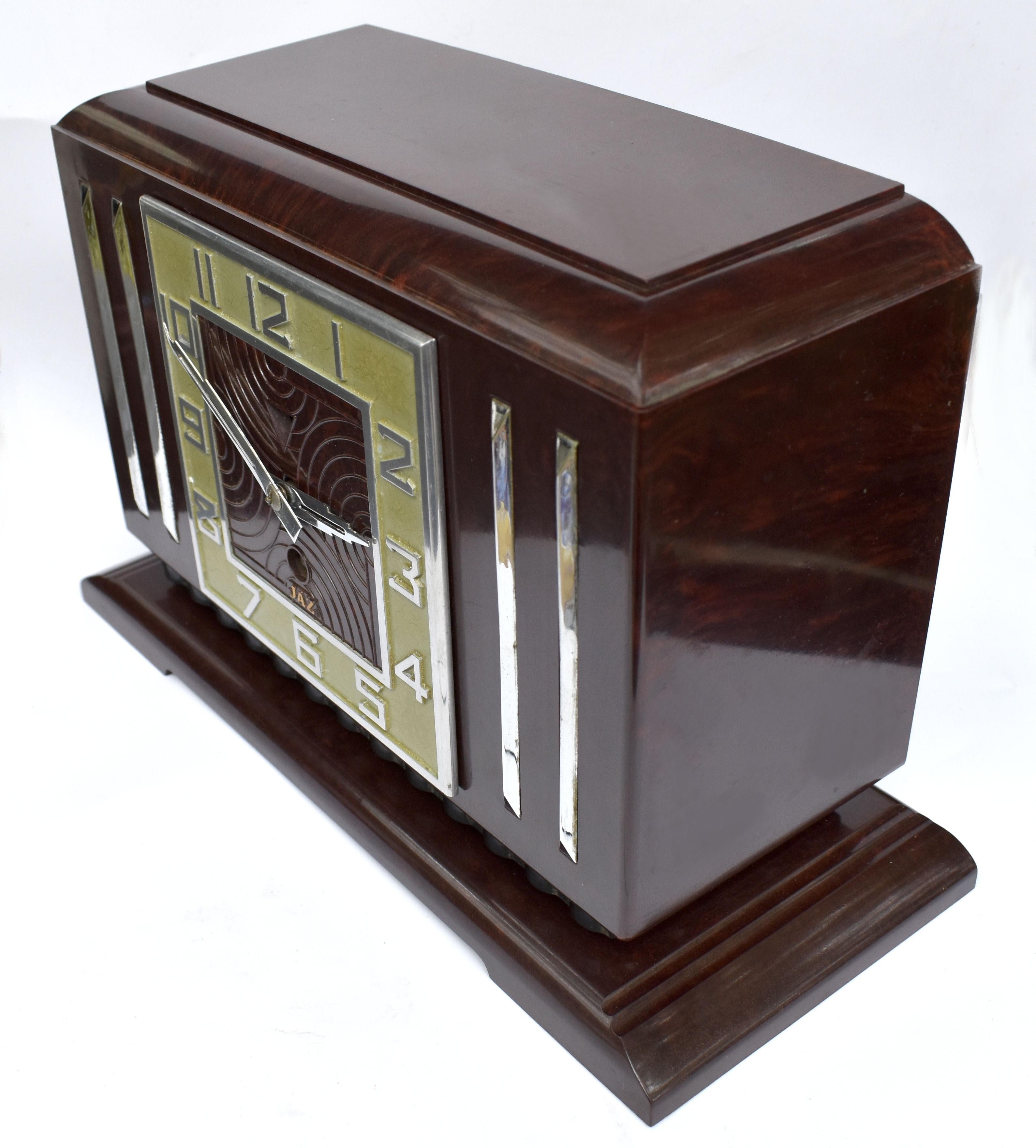 Art Deco French Bakelite Mantle Clock by JAZ, C1930 In Good Condition In Devon, England