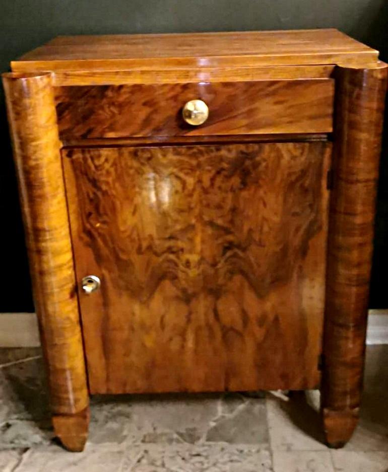 Pretty and original French bedside table in pure Art Deco style; Hands of expert wood craftsmen created it in Chambery, a town in the woods of the Savoy department, right at the foot of the Alps, between 1930 and 1933; the furniture has rounded and