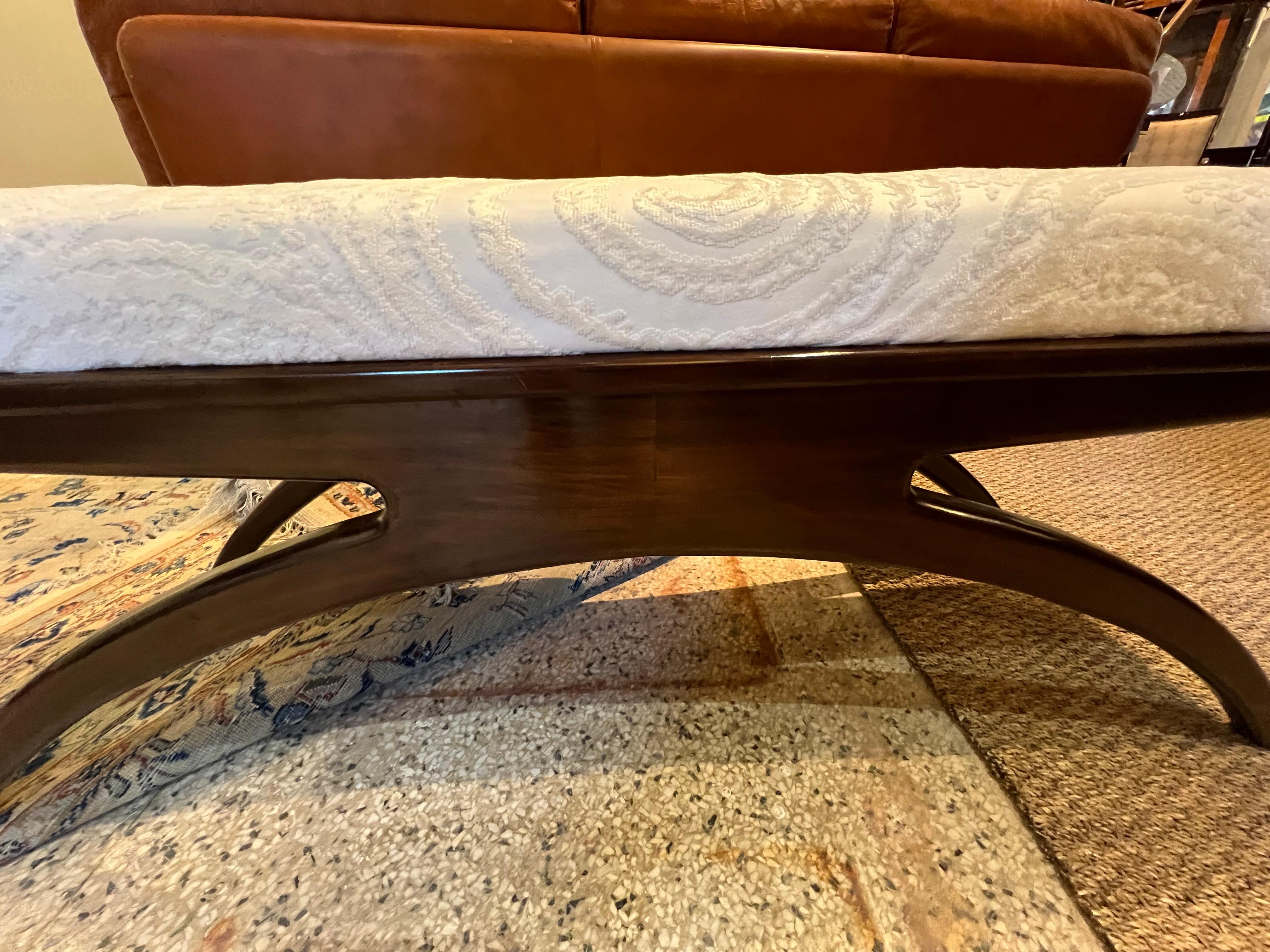 Art Deco French Bench in Walnut In Excellent Condition For Sale In Houston, TX