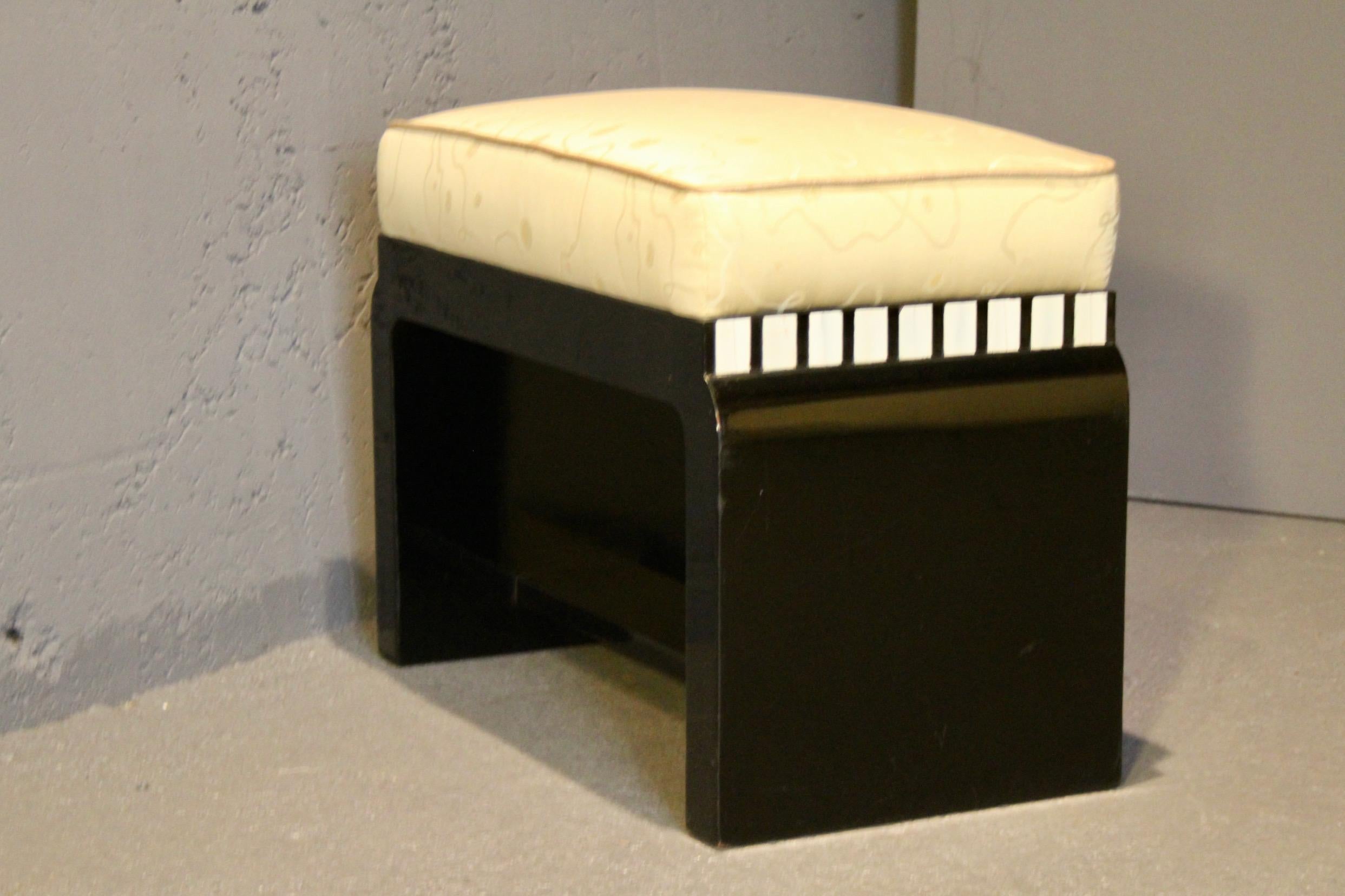 Art Deco French black lacquer stool im Zustand „Gut“ im Angebot in grand Lancy, CH