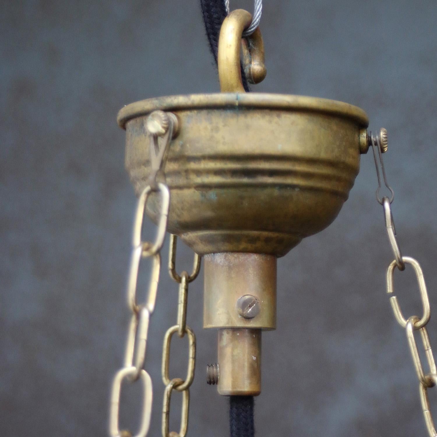 Suspension Art Déco en laiton français et verre ocre jaune gravé, années 1920 en vente 1