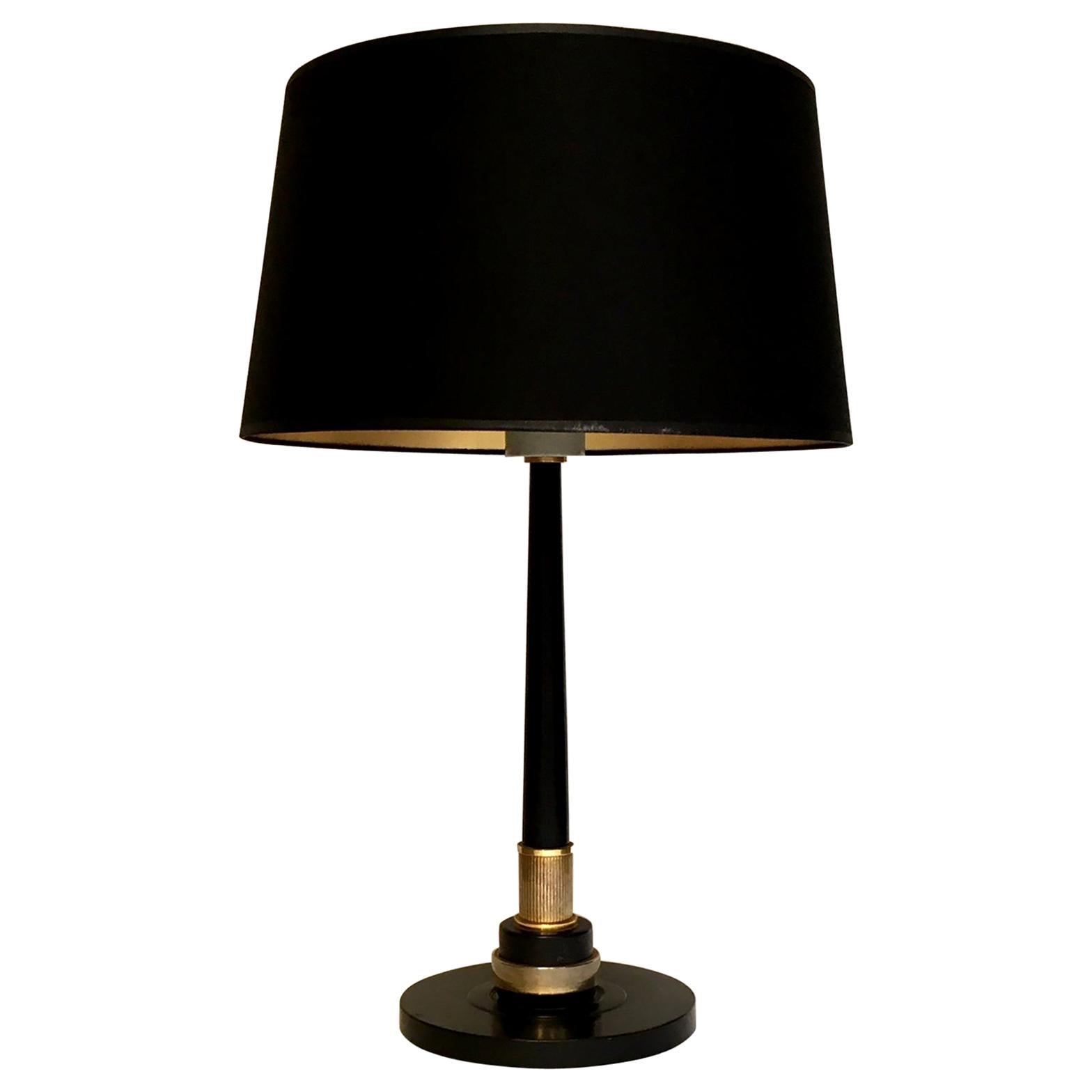 Lampe de bureau Art déco française en laiton et métal laqué en vente