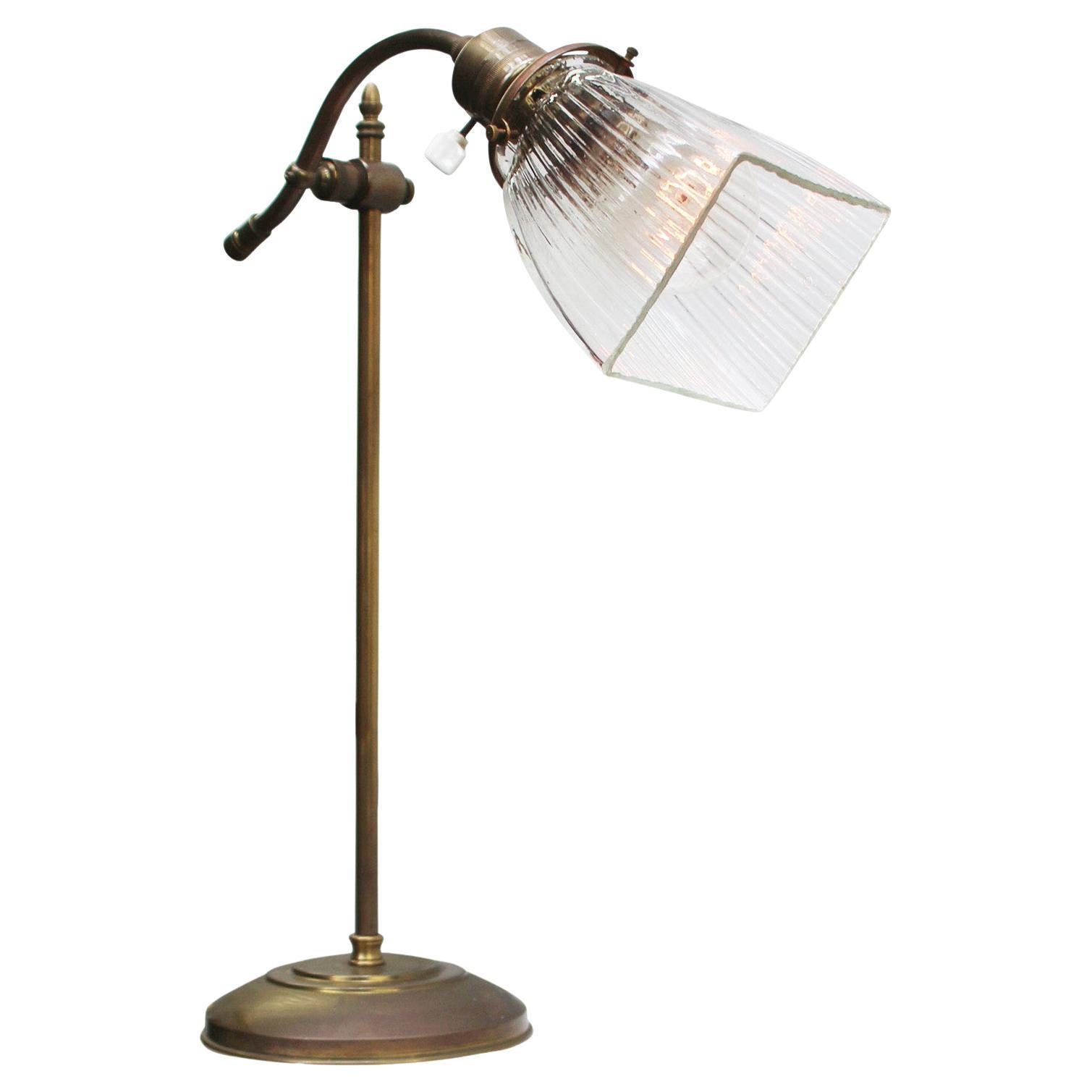 Lampe de bureau Art déco française en laiton et verre transparent