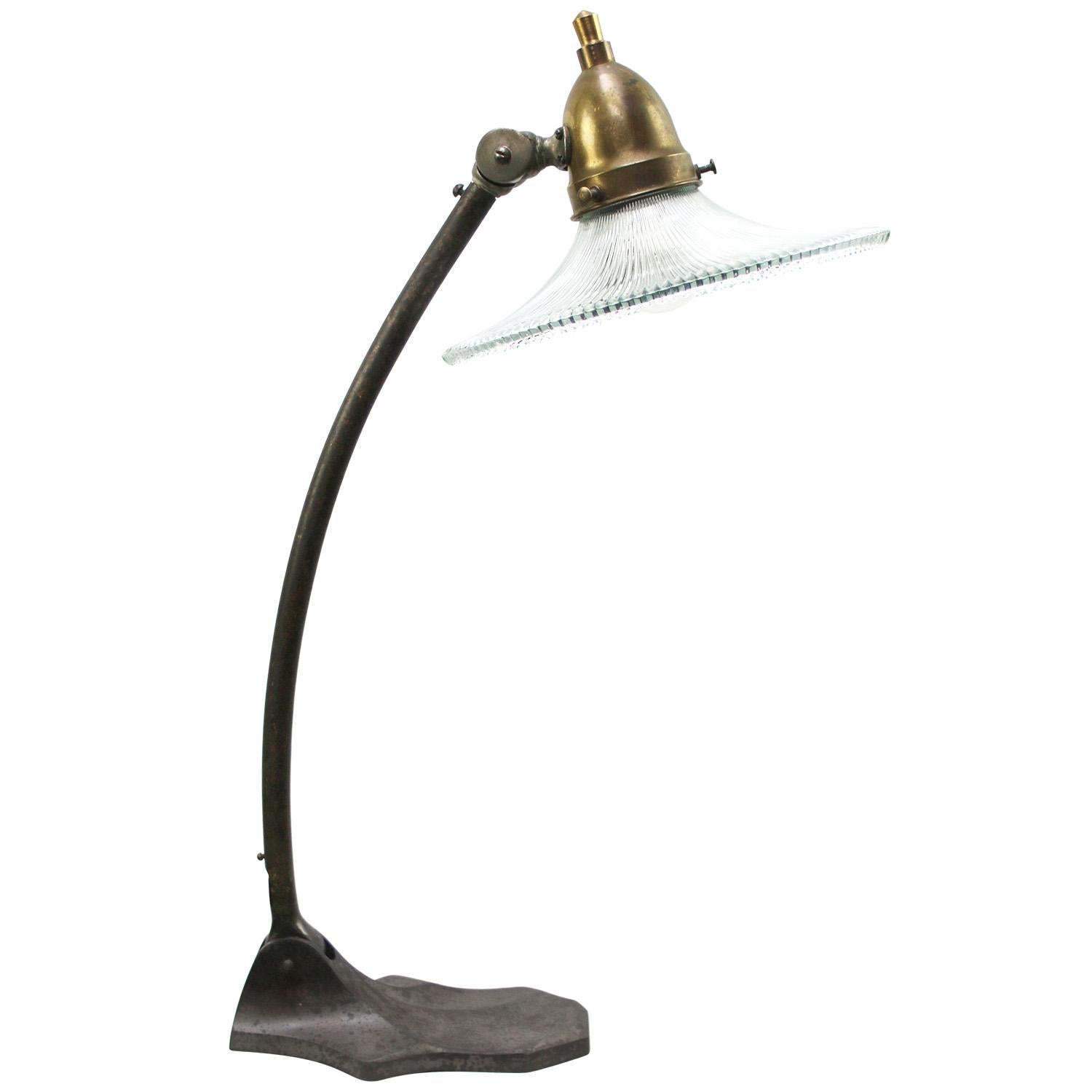 Art Deco French Brass & Glass Table Desk Light In Good Condition For Sale In Amsterdam, NL