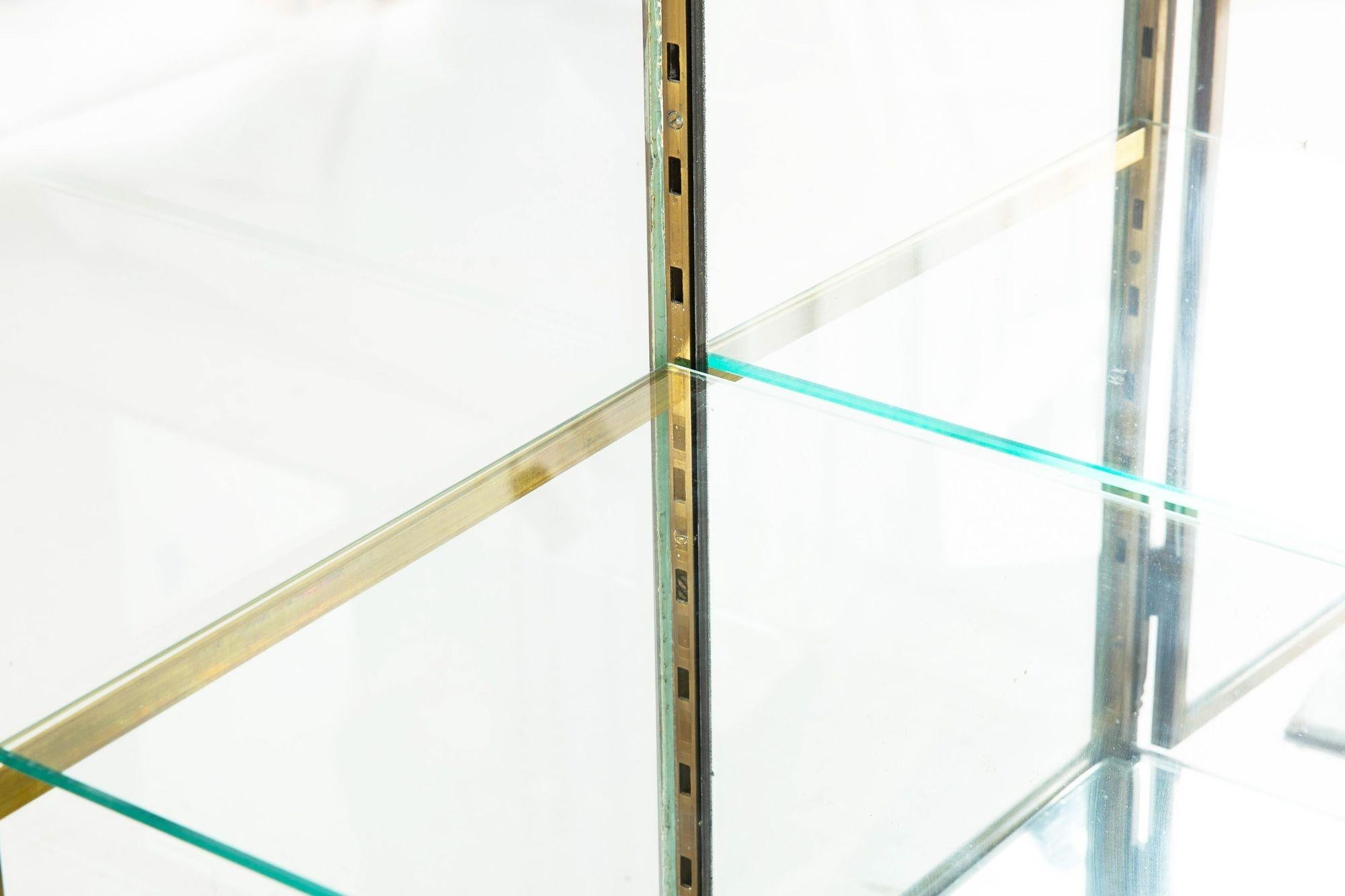 Art Deco French Bronze, Brass and Glass Display Cabinet circa 1930s For Sale 9