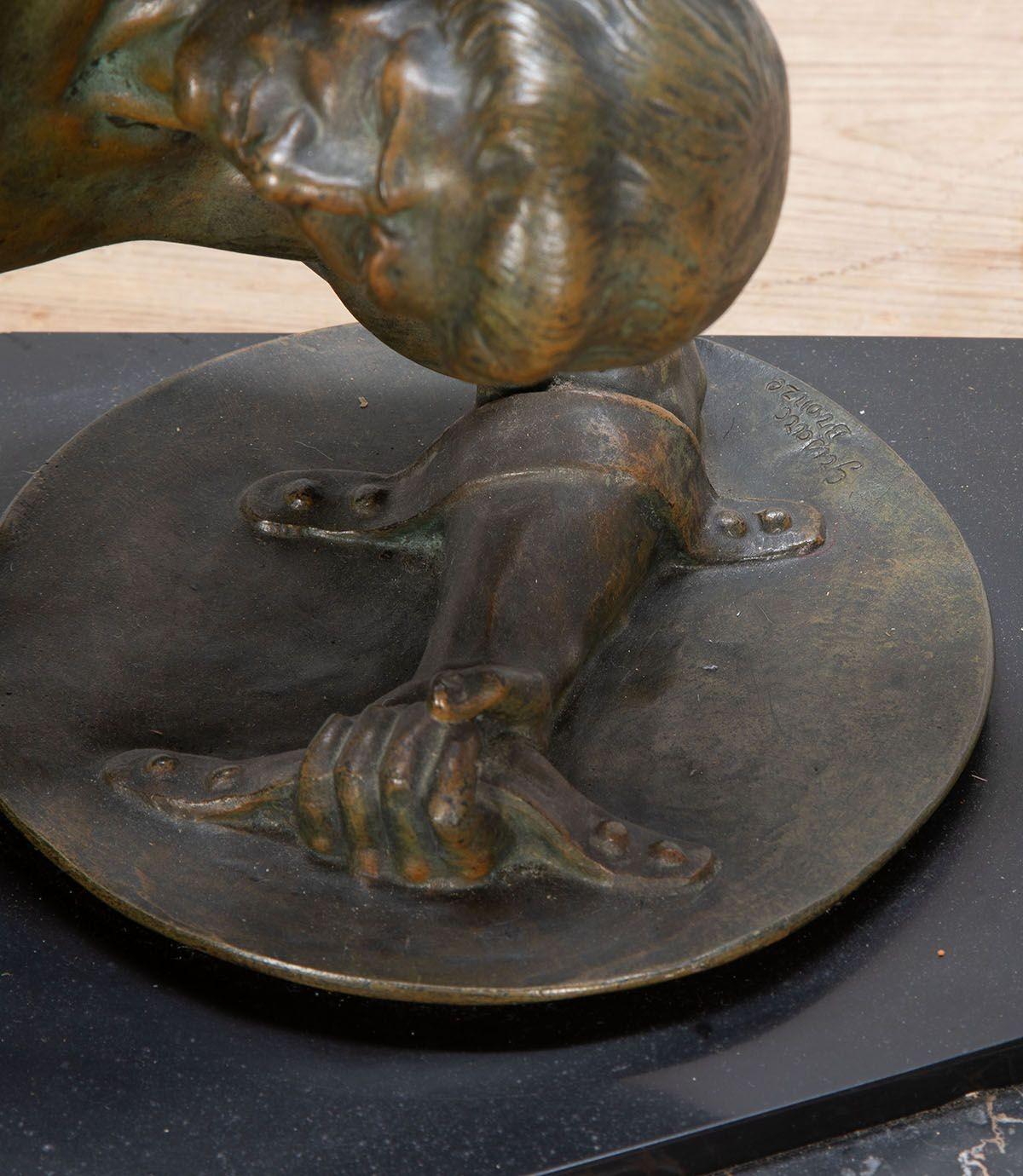 Scultura gladiatore in bronzo francese Art Deco firmata 'Desire Grisard In condizioni buone in vendita a Gloucestershire, GB