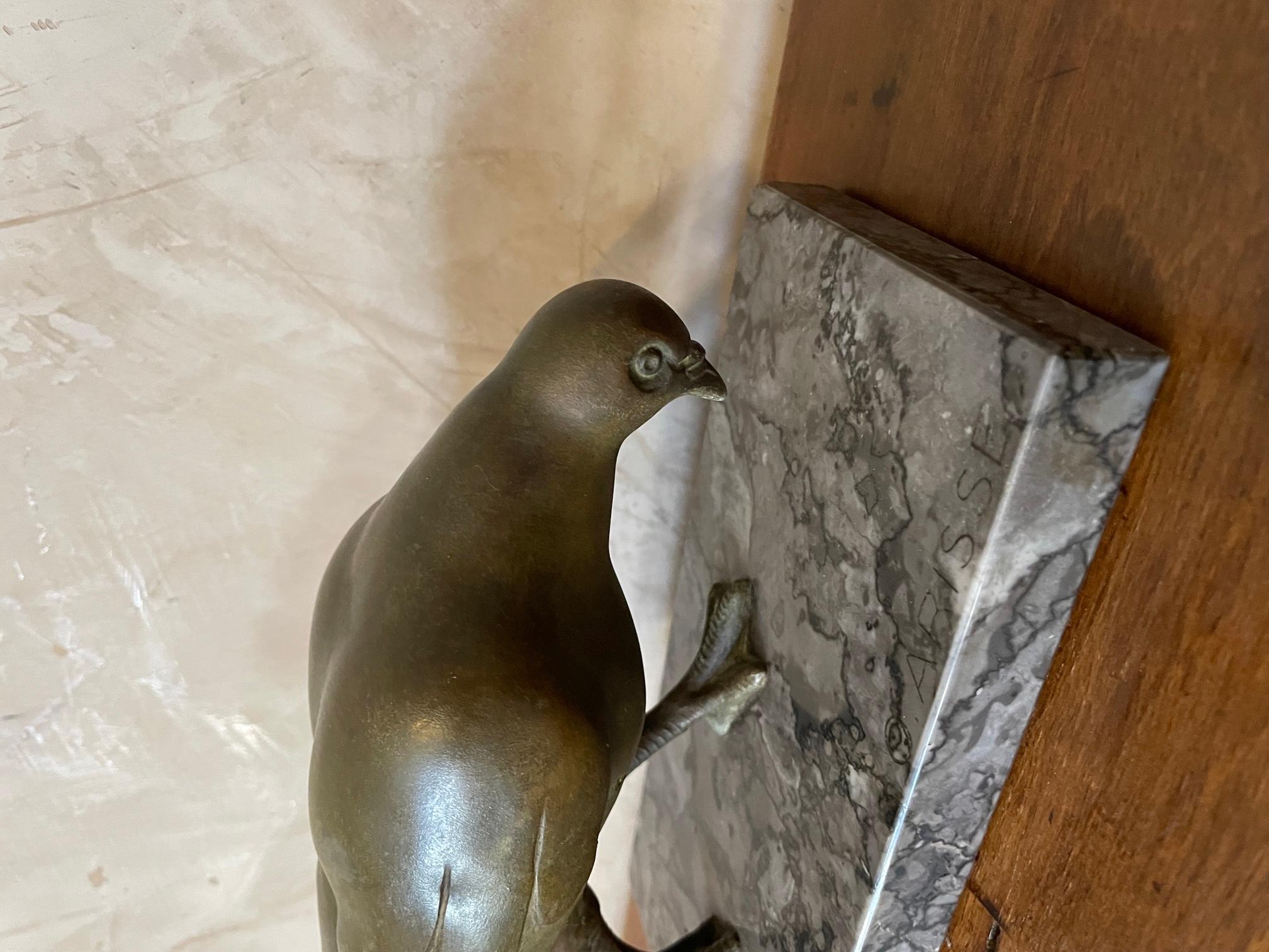 Art Deco French Bronze Pigeon on a Marble Base Signed G.Arisse In Good Condition For Sale In LEGNY, FR