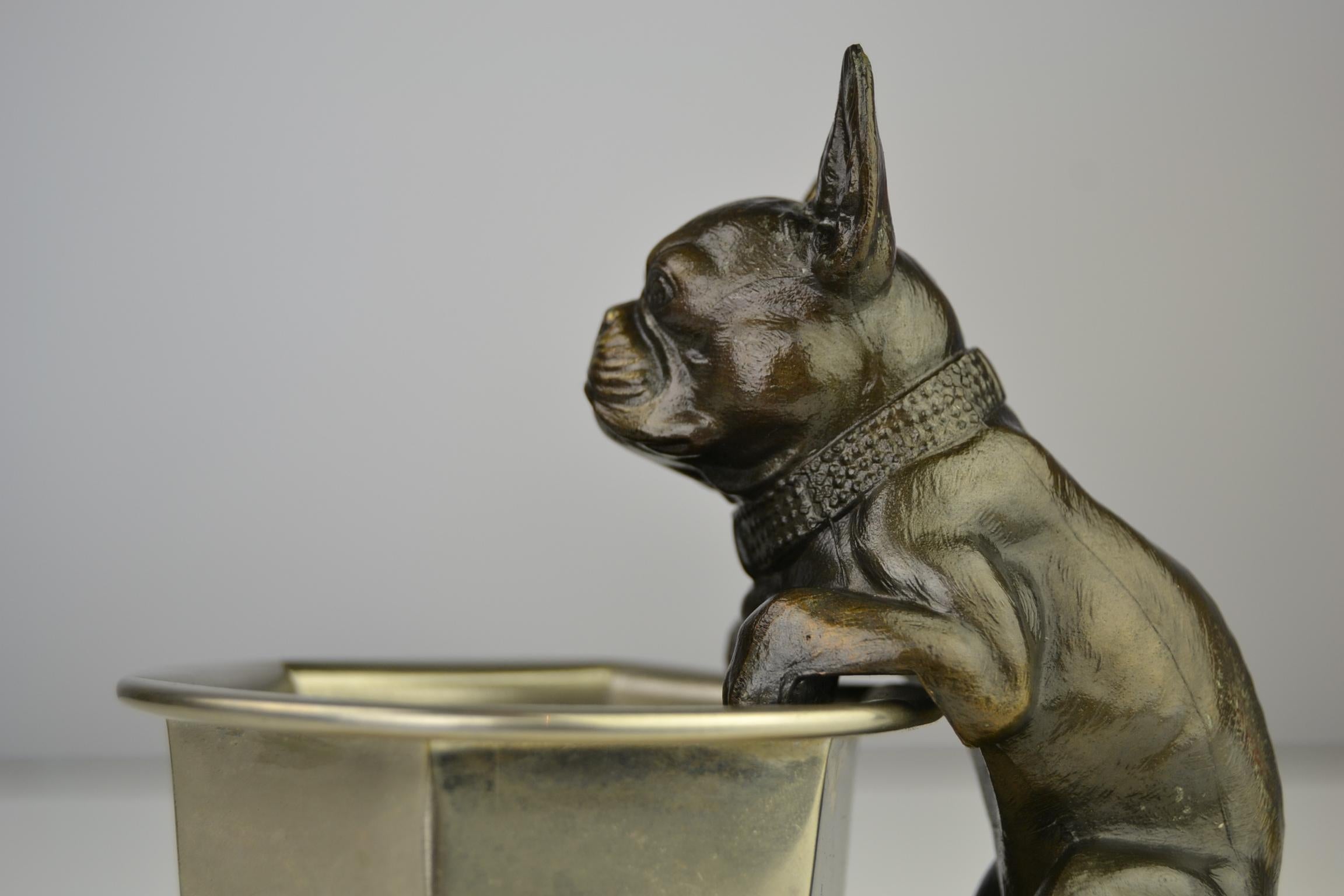 Art Deco French Bulldog Figurine Hanging over a Bowl Mounted on Marble Base  3