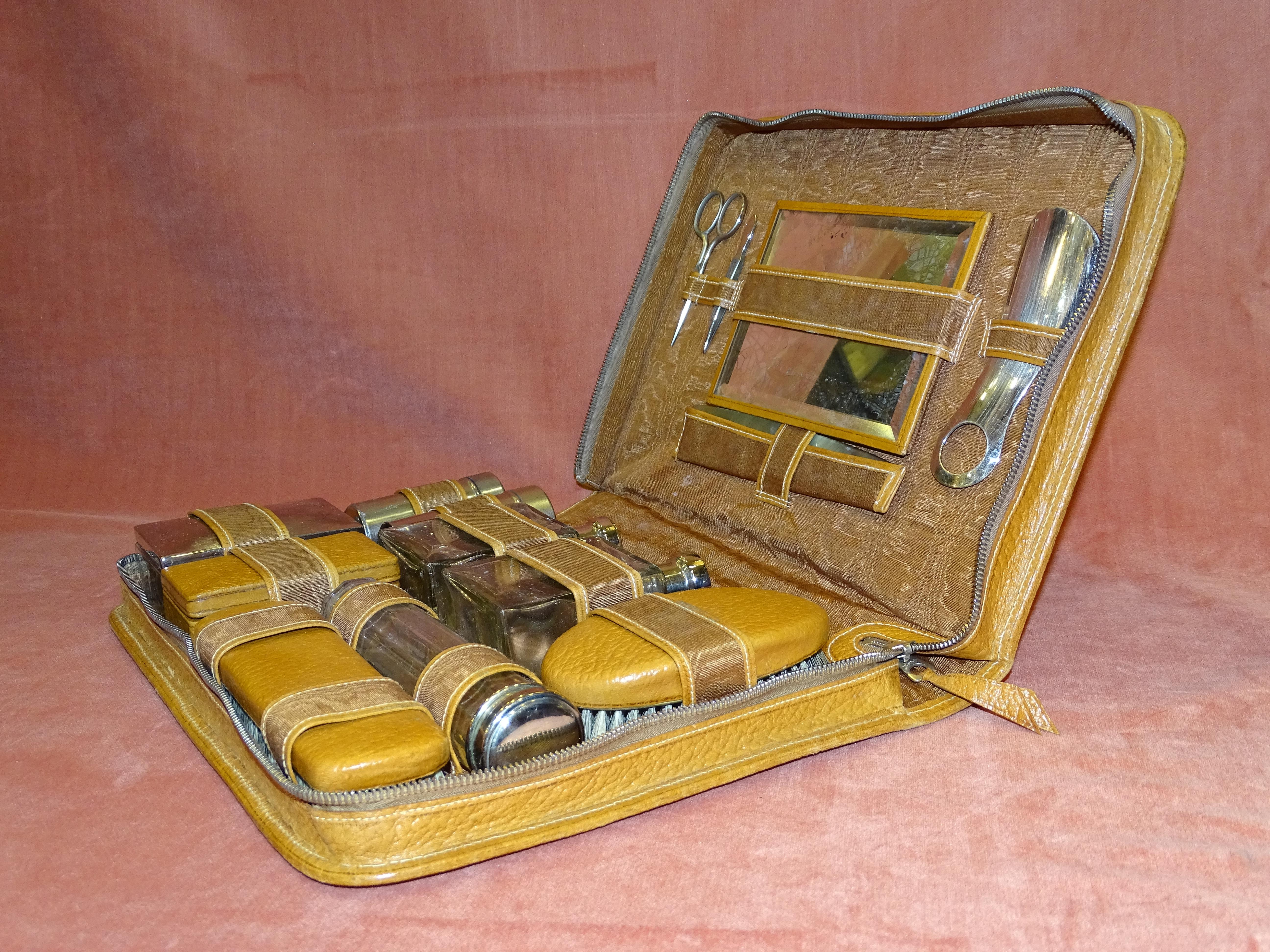 Art Deco French Case in Men’s Toilette Cognac Color Leather, 1930 1