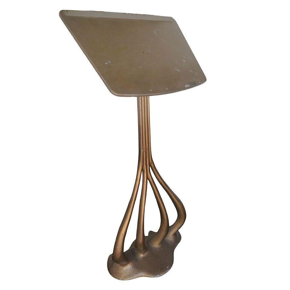 Grand pupitre de musique Art déco des années 1940 avec base sculpturale biomorphe en fonte d'aluminium. Complément idéal à l'espace de tout musicien ou designer.