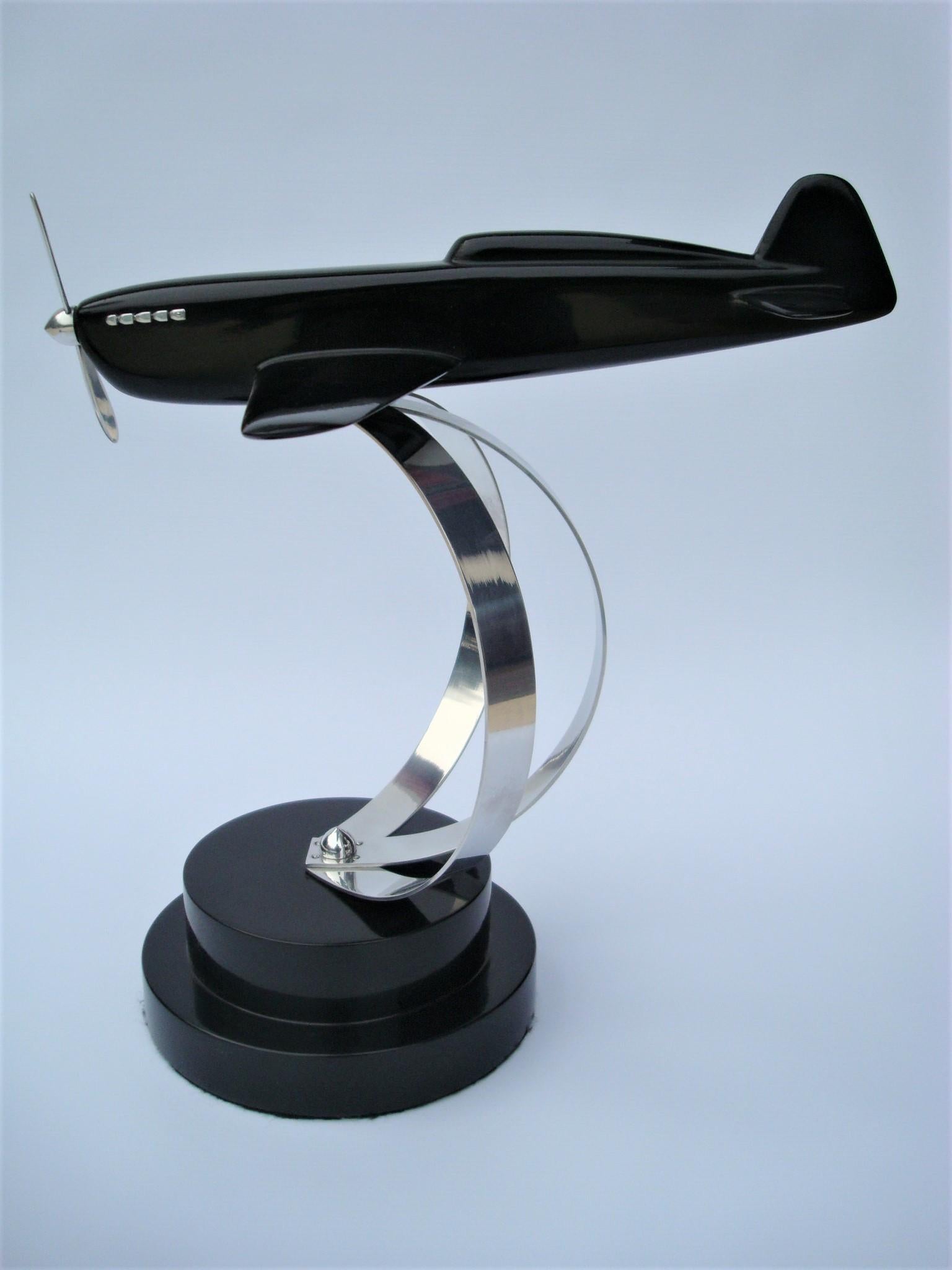 Art Deco French Caudron, Renault Desk Airplane Model, Late 1930´s In Good Condition For Sale In Buenos Aires, Olivos