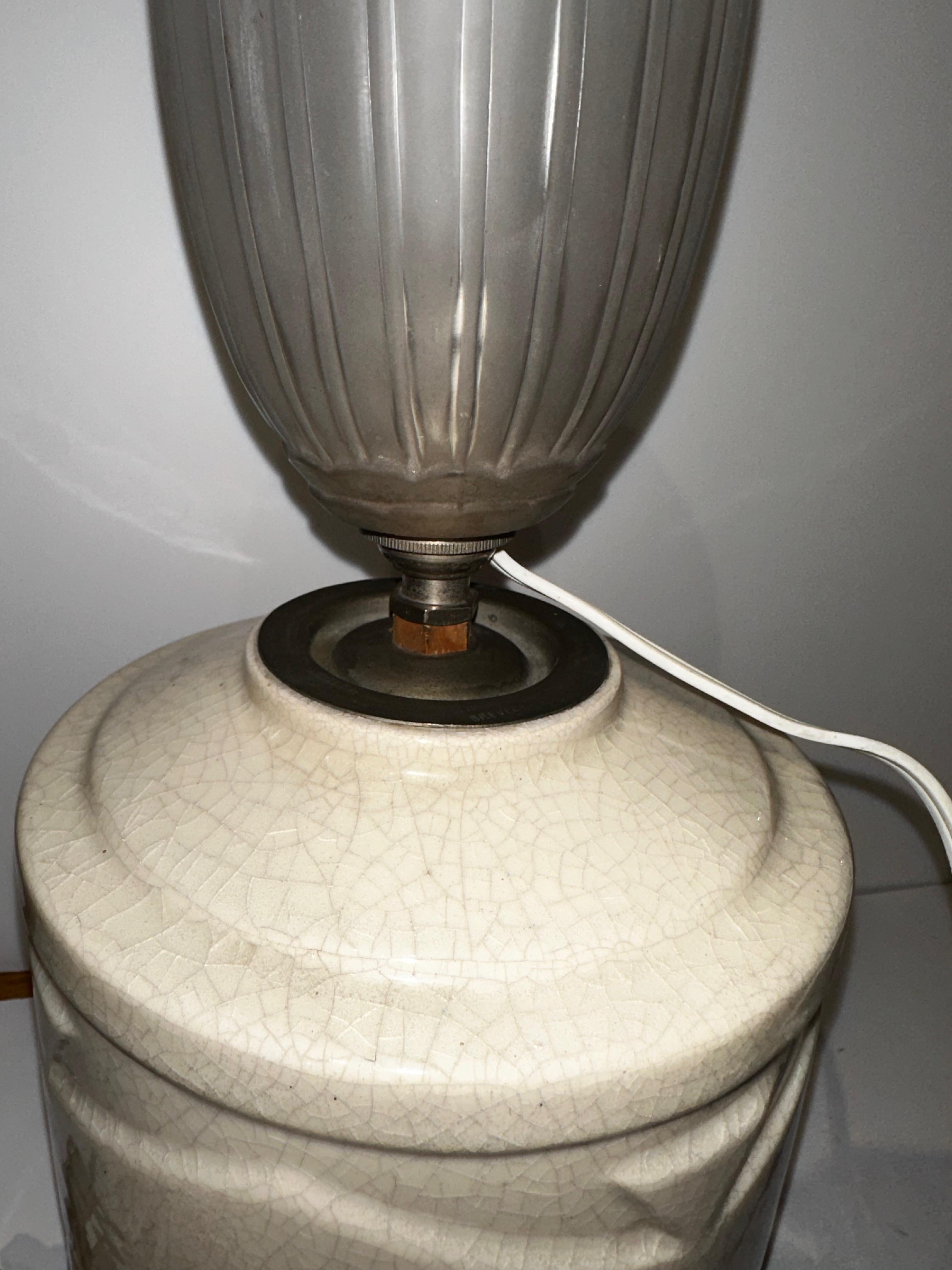 Métal Lampe de bureau à vase en céramique Art Déco français par Robert Lallemant en vente