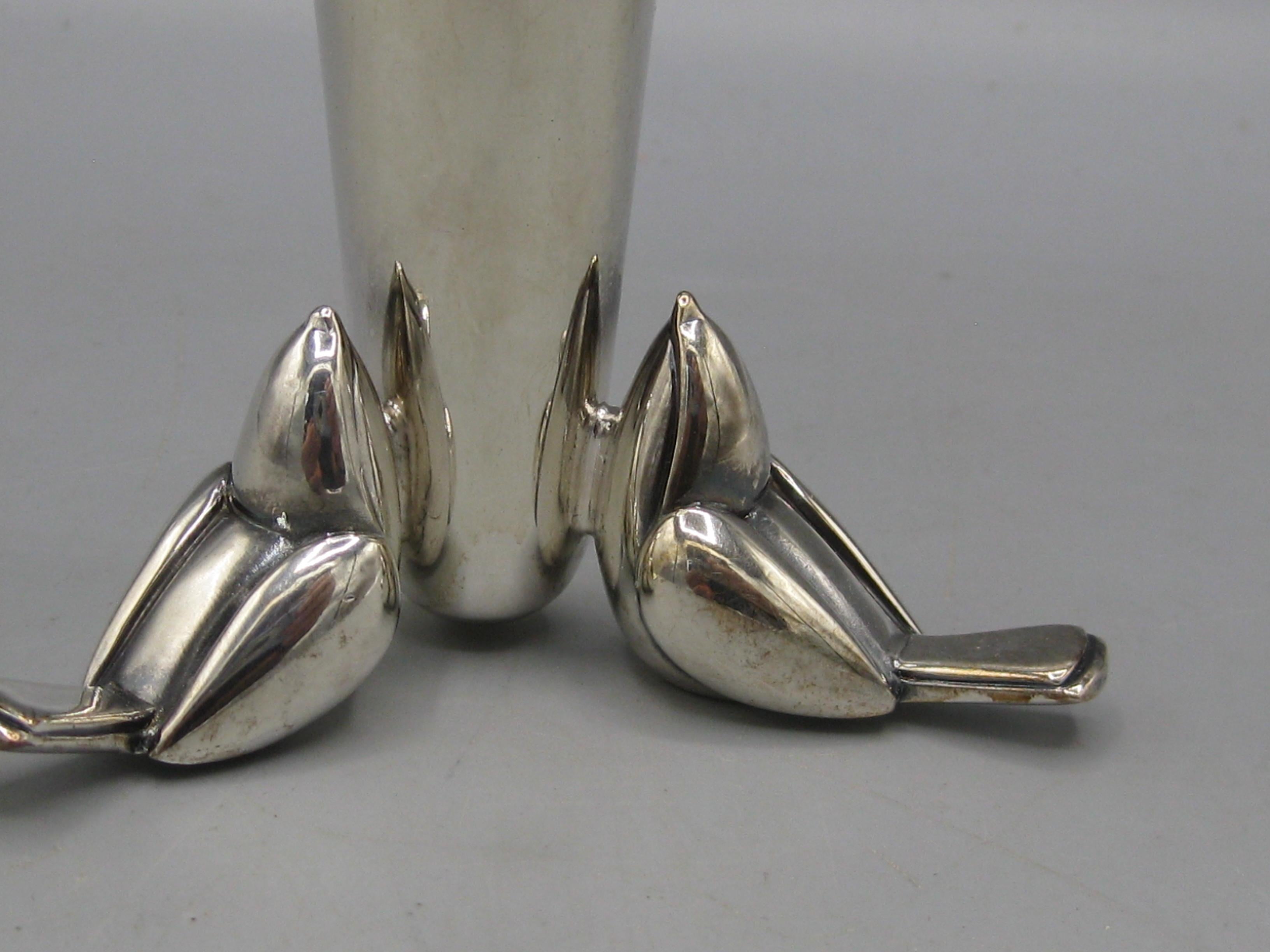 Jarrón de capullos de plata Christofle francés Art Déco Hecho en Francia en venta 5