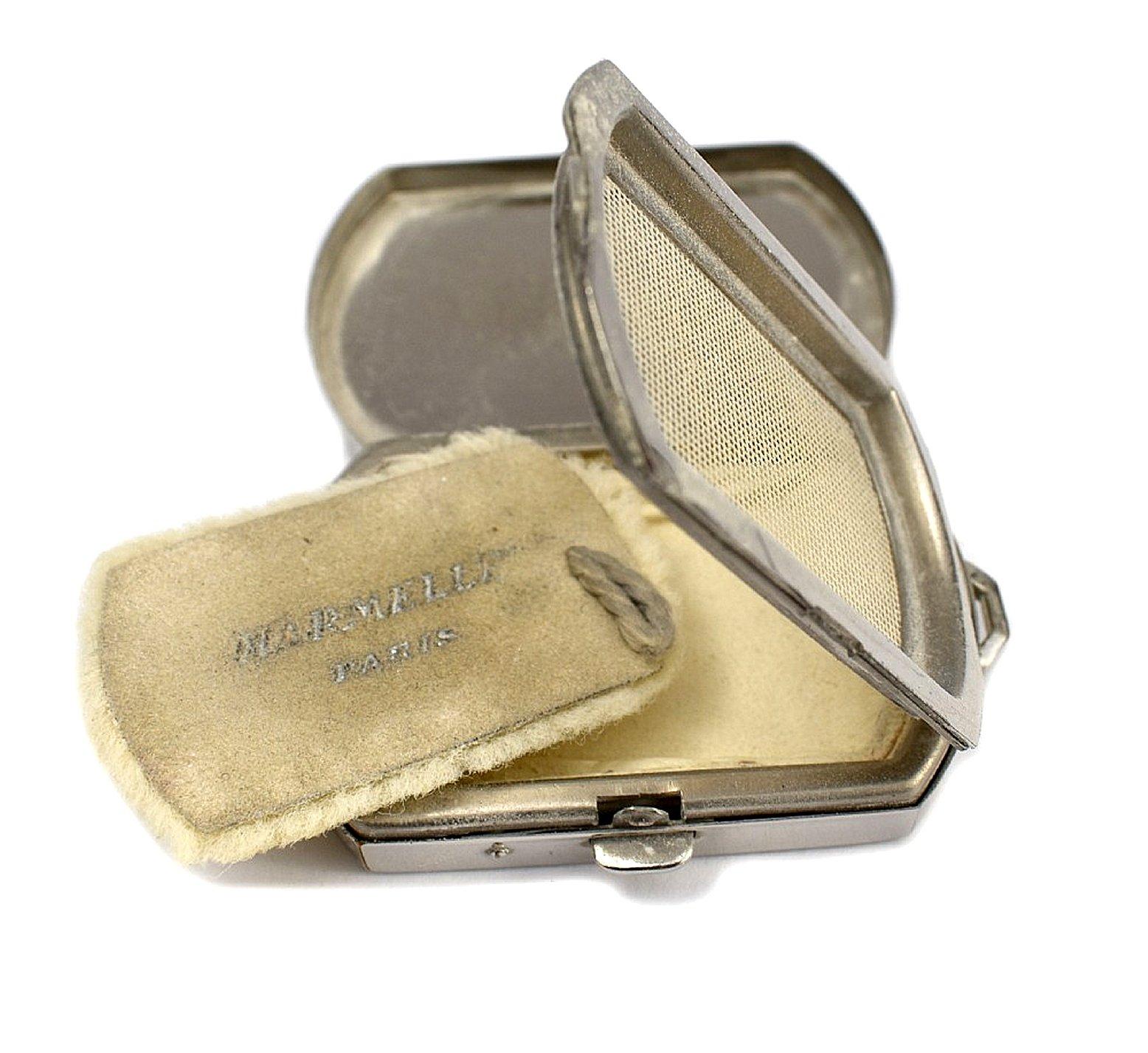 Polvera francesa Art Decó cromada y esmaltada, años 30 en venta 1