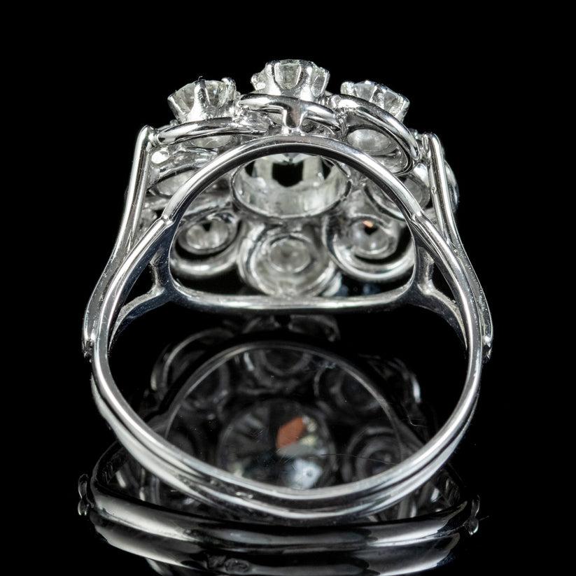 Art Deco French Cluster Ring in 1.85ct of Diamond, circa 1920 In Good Condition In Kendal, GB