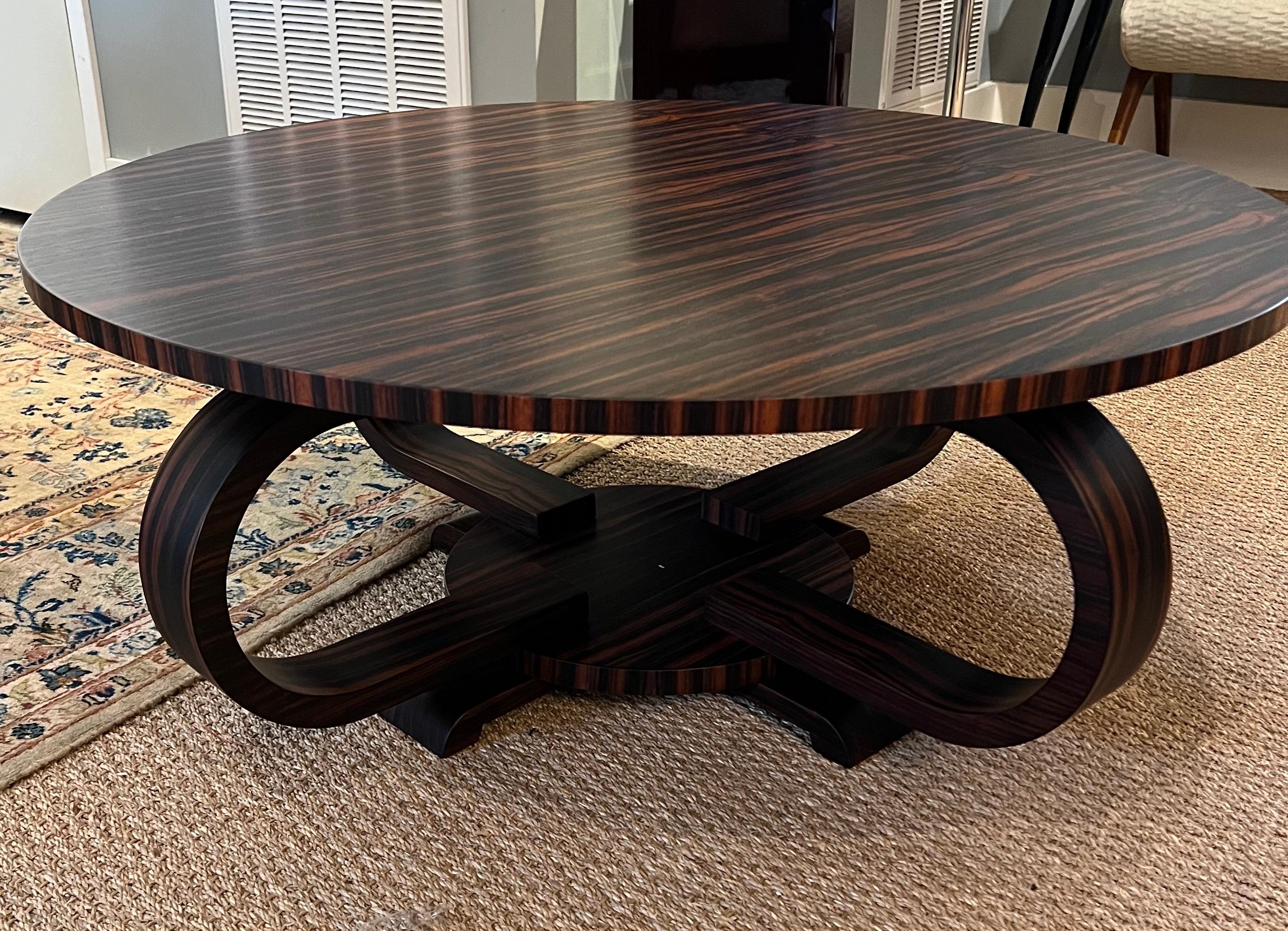 Mid-20th Century Art Deco French Coffee Table In Macassar For Sale
