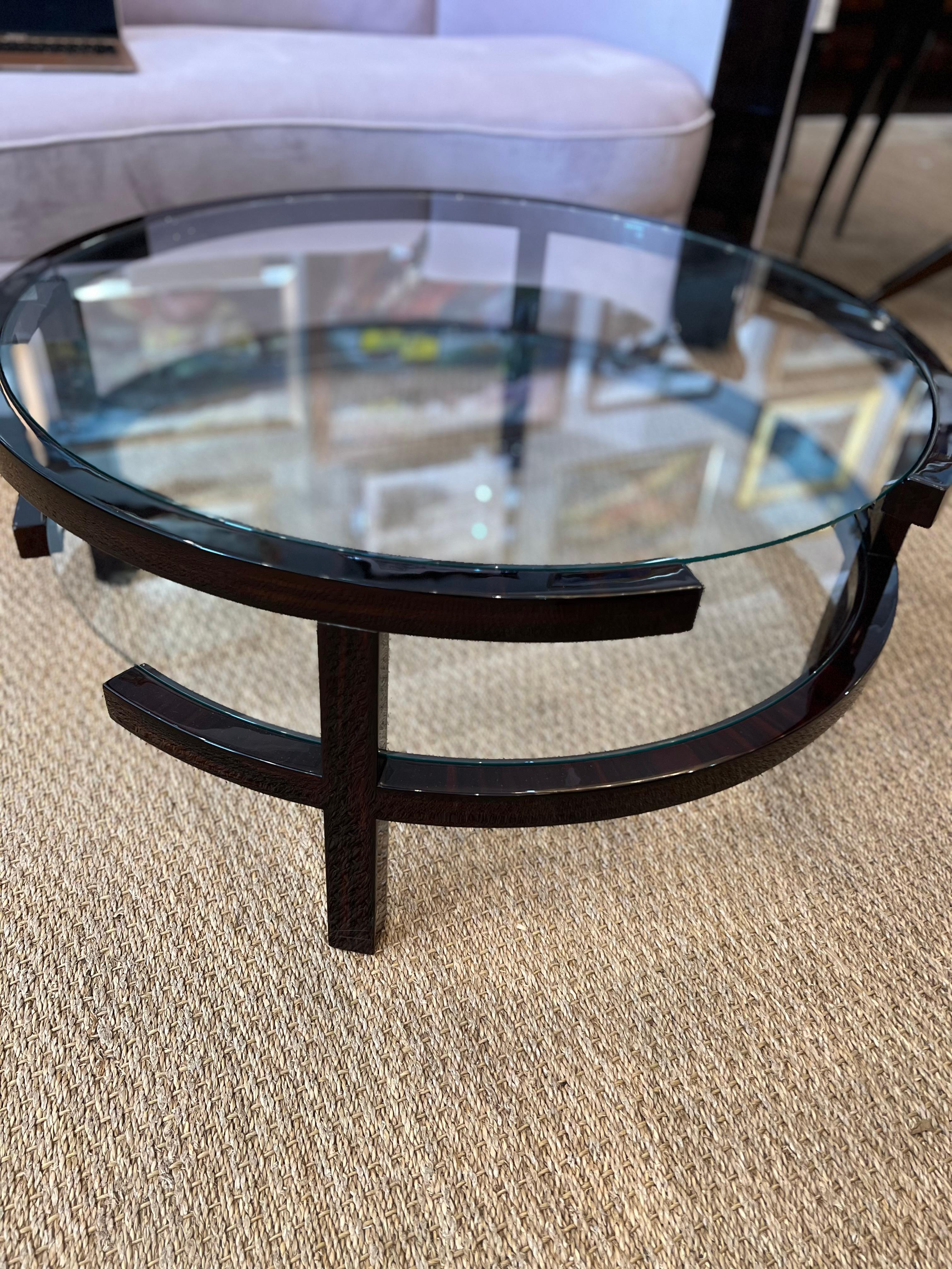 Art Deco French Coffee Table in Walnut In Good Condition For Sale In Houston, TX
