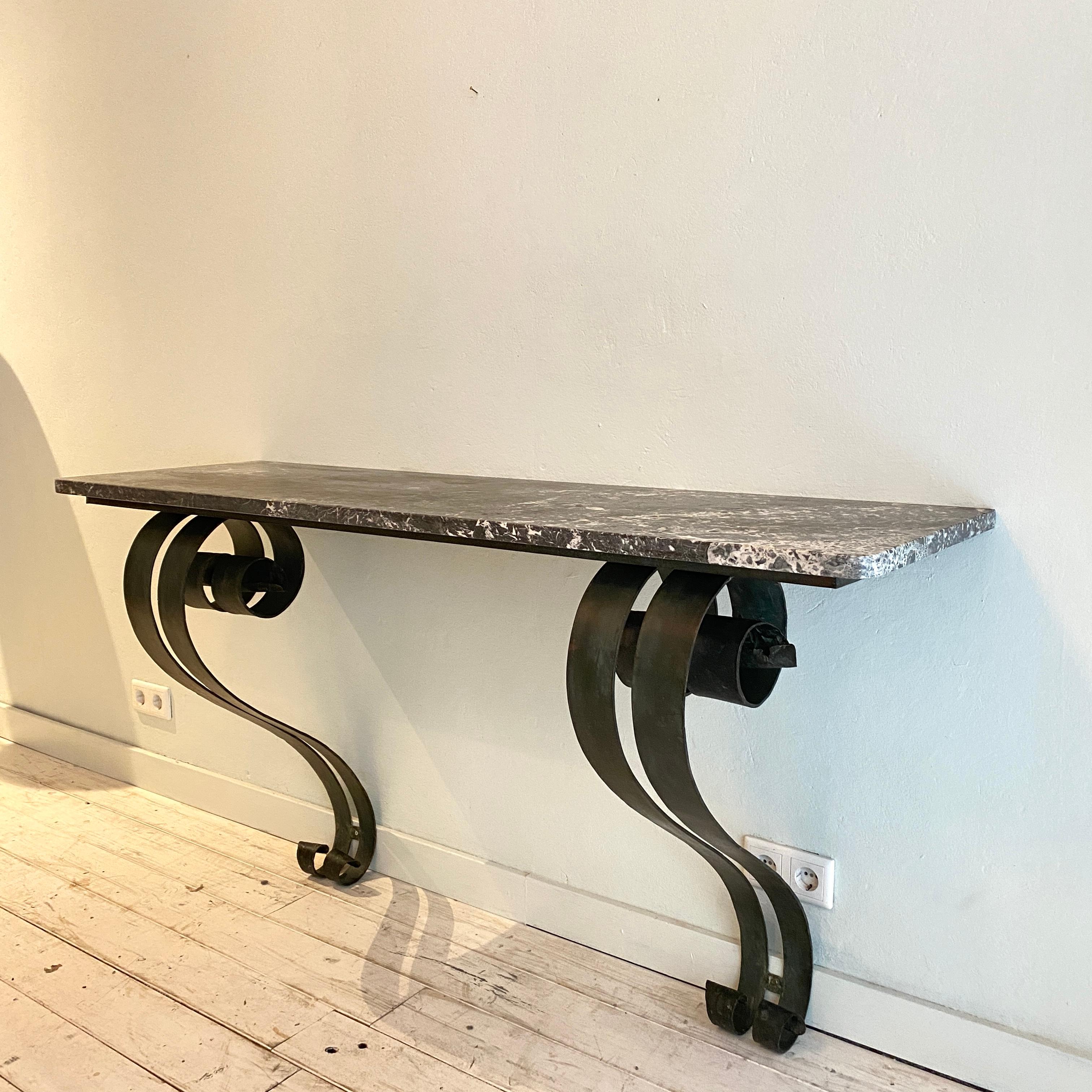 French Art Deco Console Table in Forged Metal and Marble by Raymond Subes, 1925 In Good Condition For Sale In Berlin, DE