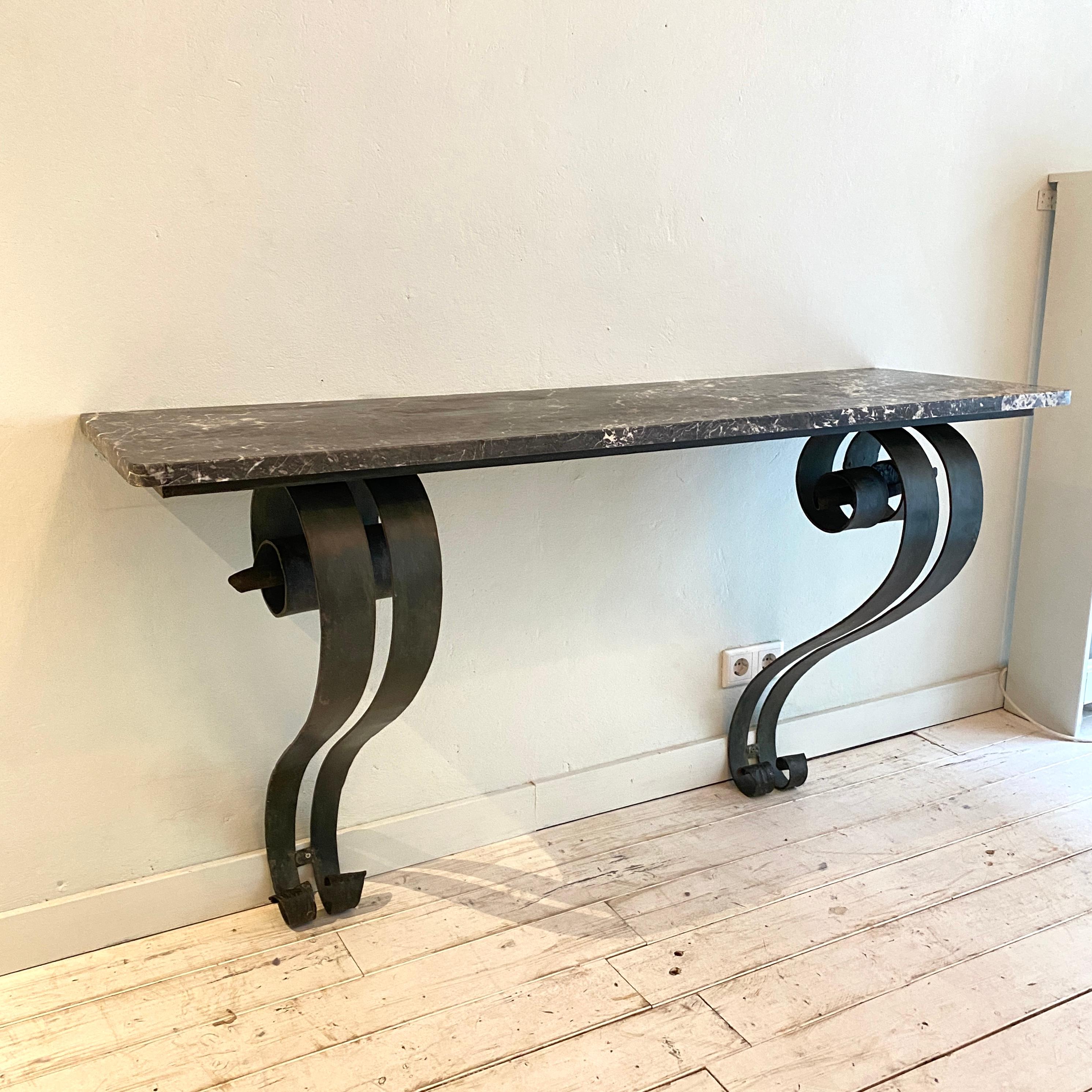 Early 20th Century French Art Deco Console Table in Forged Metal and Marble by Raymond Subes, 1925 For Sale