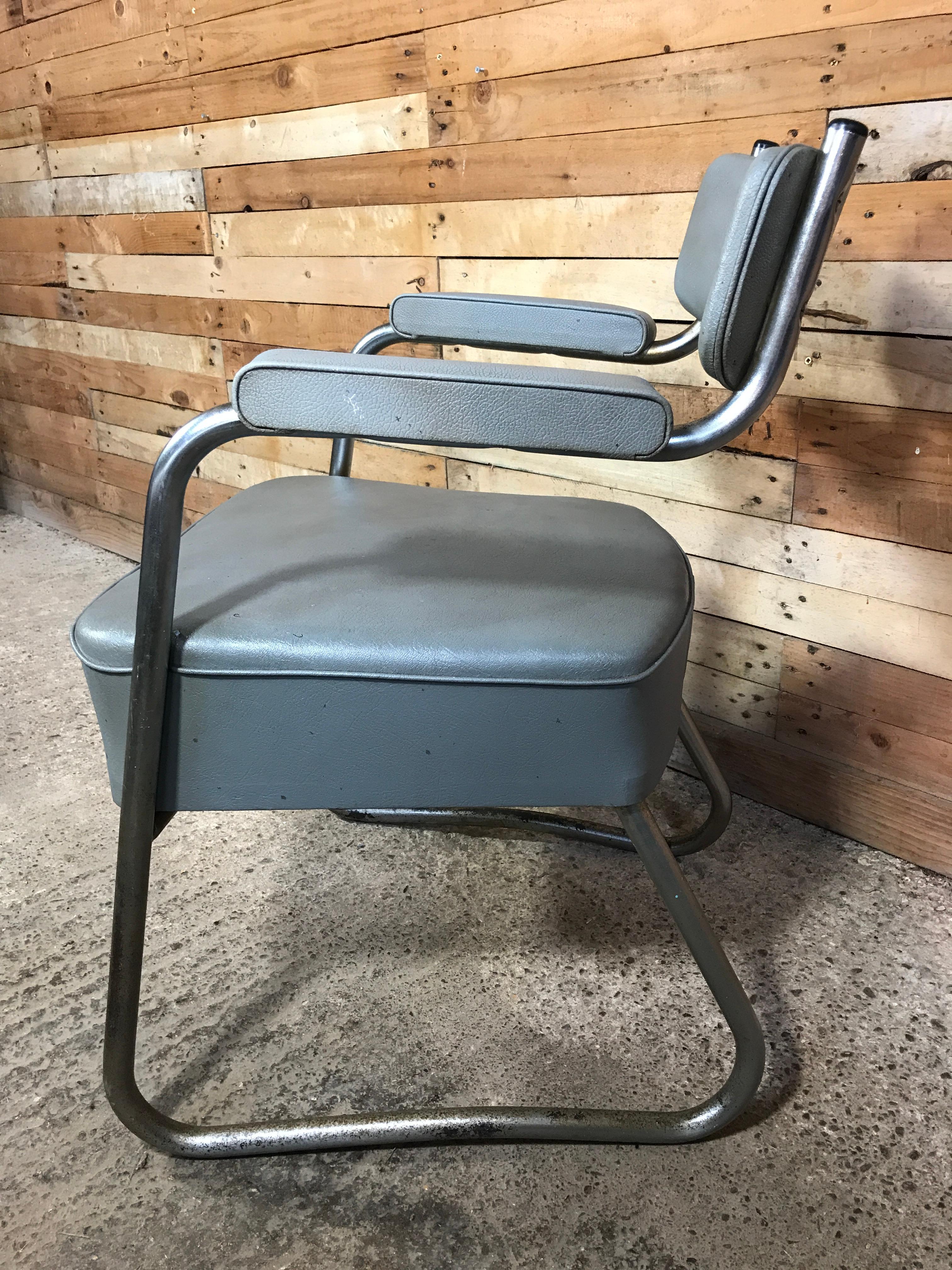 Art Deco French counter leave armchair or office chair, 1930.

100% original armchair is in very good condition, lovely Art Deco shape, very comfortable to sit in.