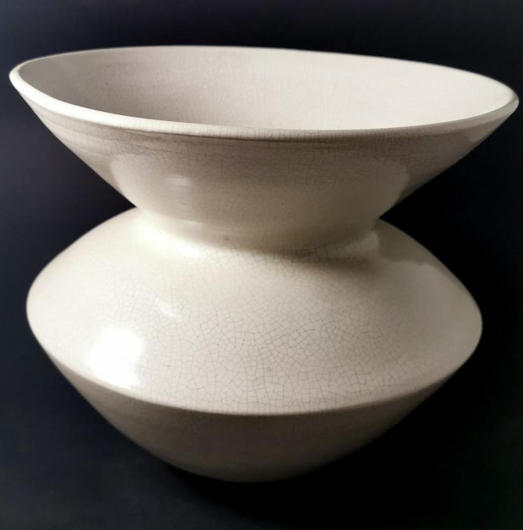 Art Deco French Craquelé White Ceramic Vase In Good Condition For Sale In Prato, Tuscany