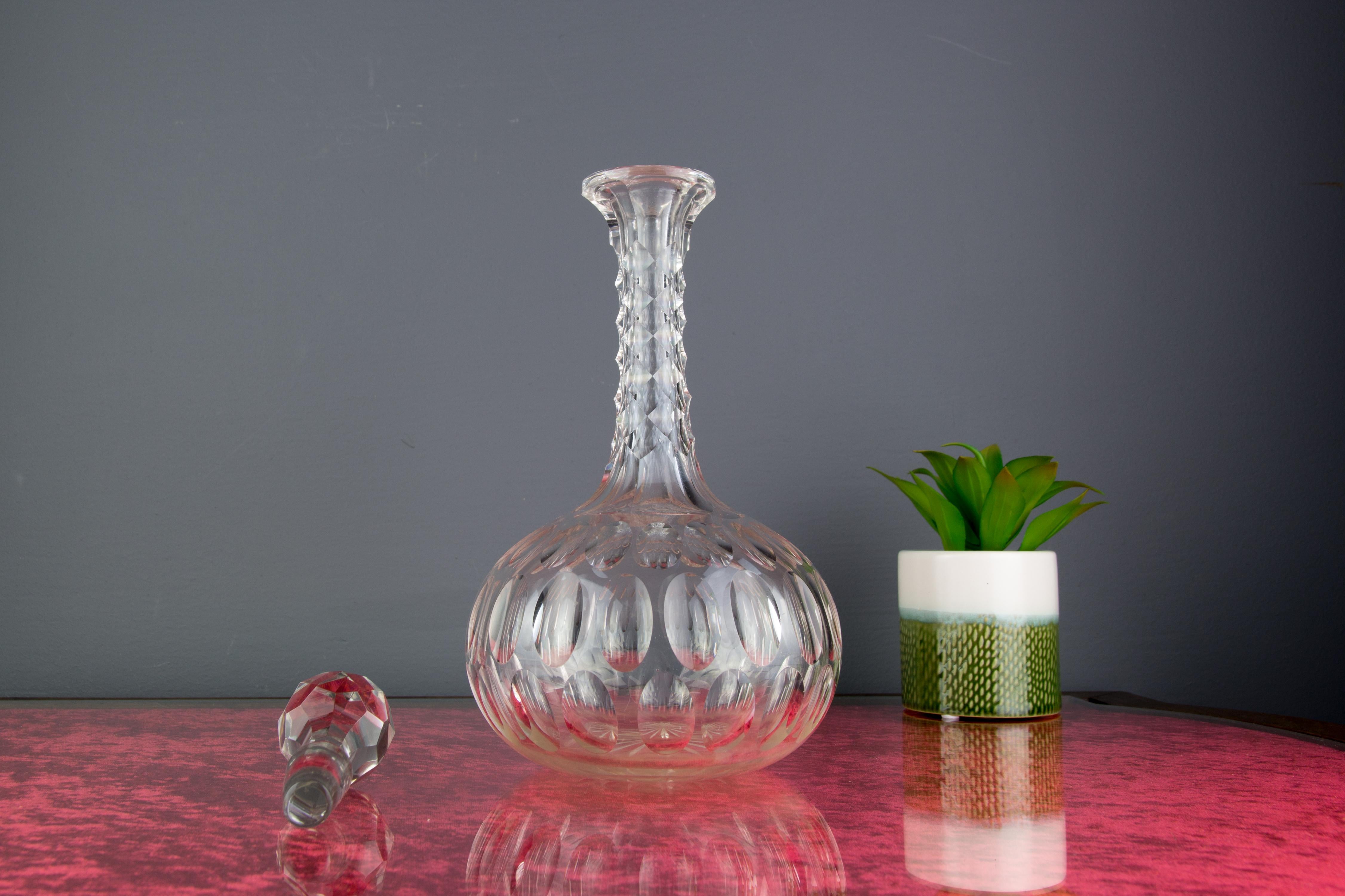 Art Deco French Crystal Carafe with Olive Cut Pattern, 1920s For Sale 7