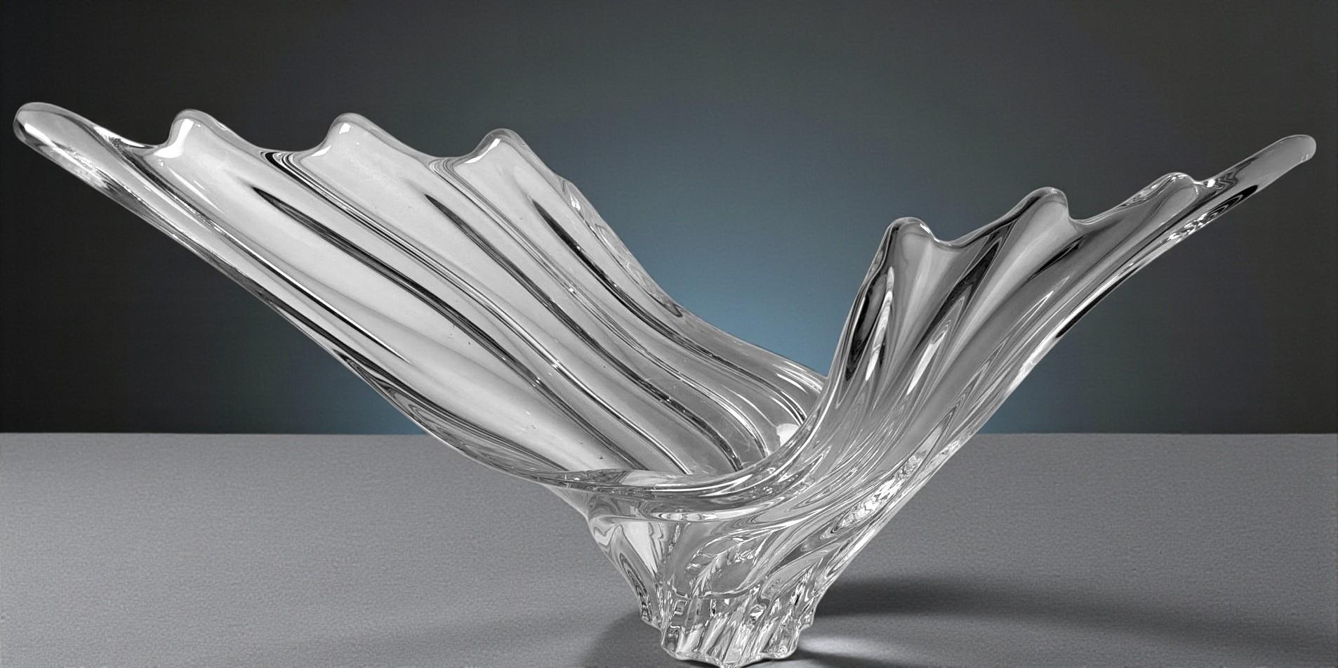 Centre de table en cristal français Art Deco, produit dans la région de Vannes-Le-Châtel en vente 11